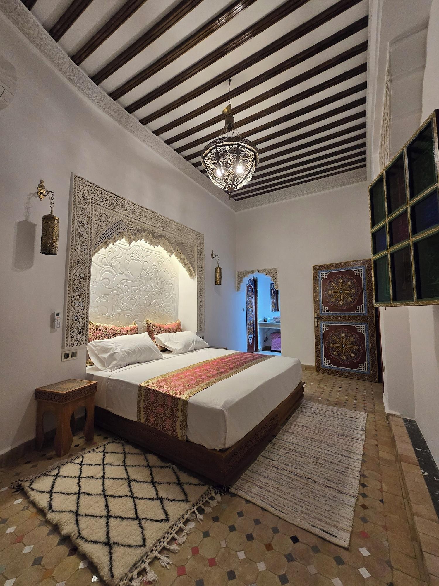 Varios Riad Sidi