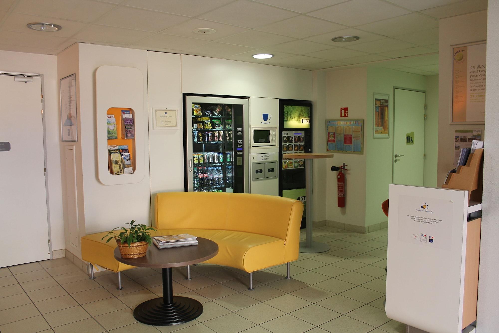 Vista Lobby First Inn Hotel