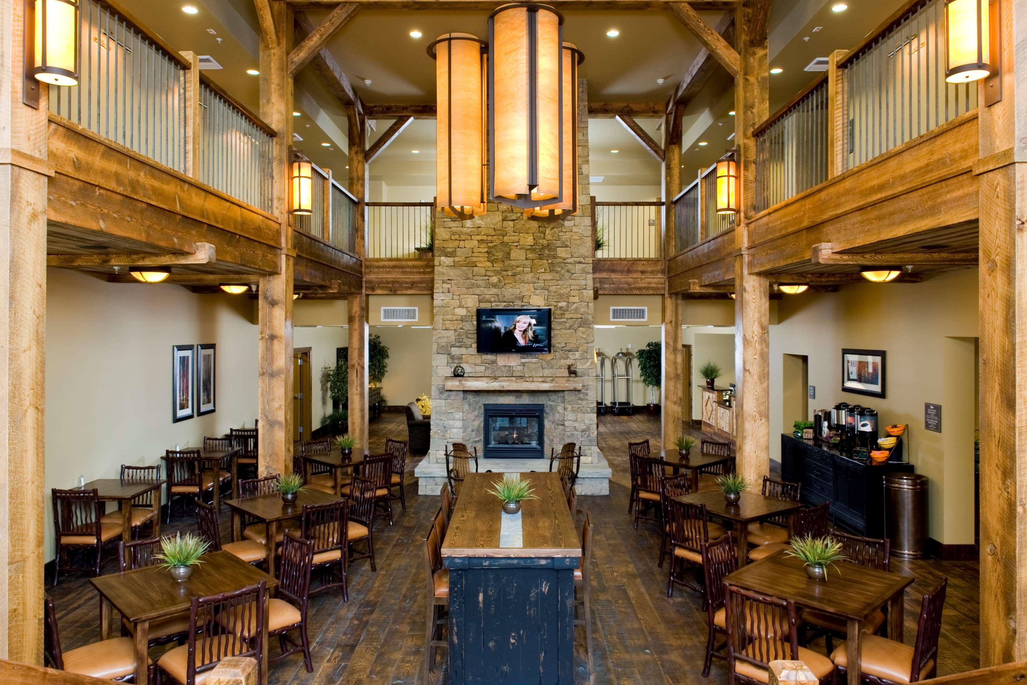 Vista Lobby Homewood Suites by Hilton Bozeman