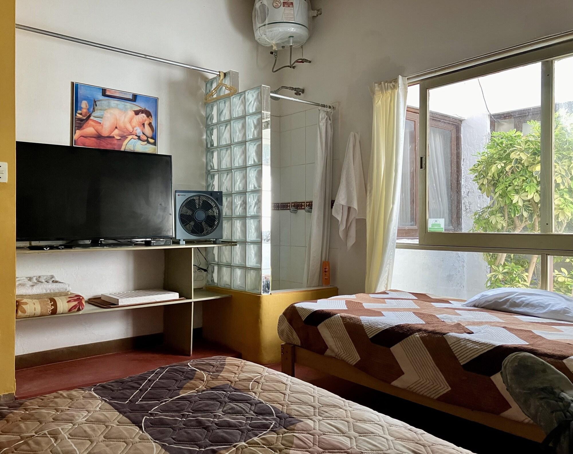 Habitación Hostal Merlin Punta Hermosa