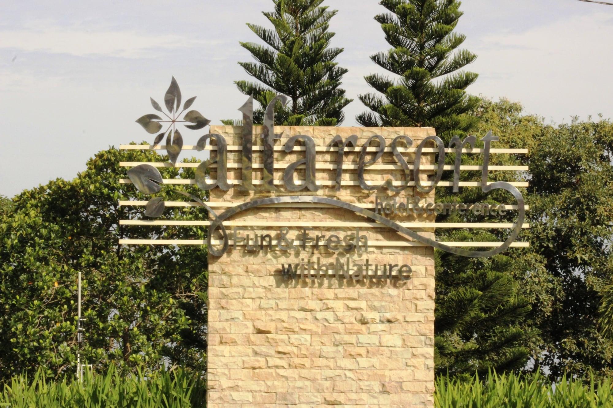 Vista Exterior Alfa Resort Hotel and Conference