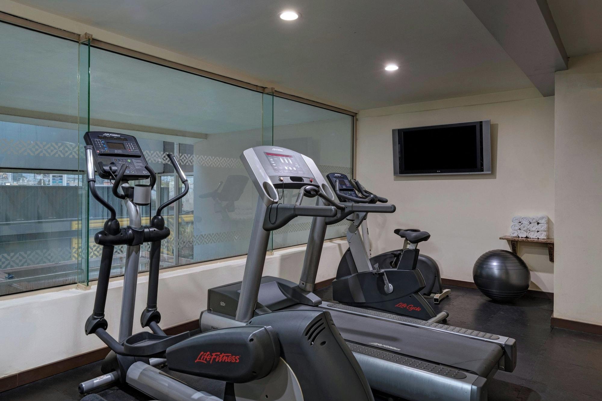 Gimnasio Four Points by Sheraton Galerias Monterrey