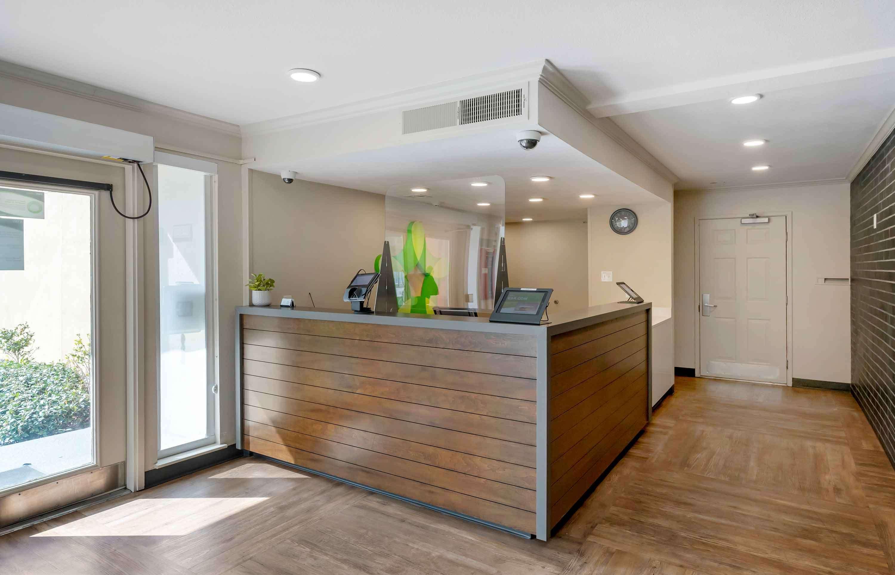 Vista Lobby Extended Stay America Suites San Francisco San Mateo SFO