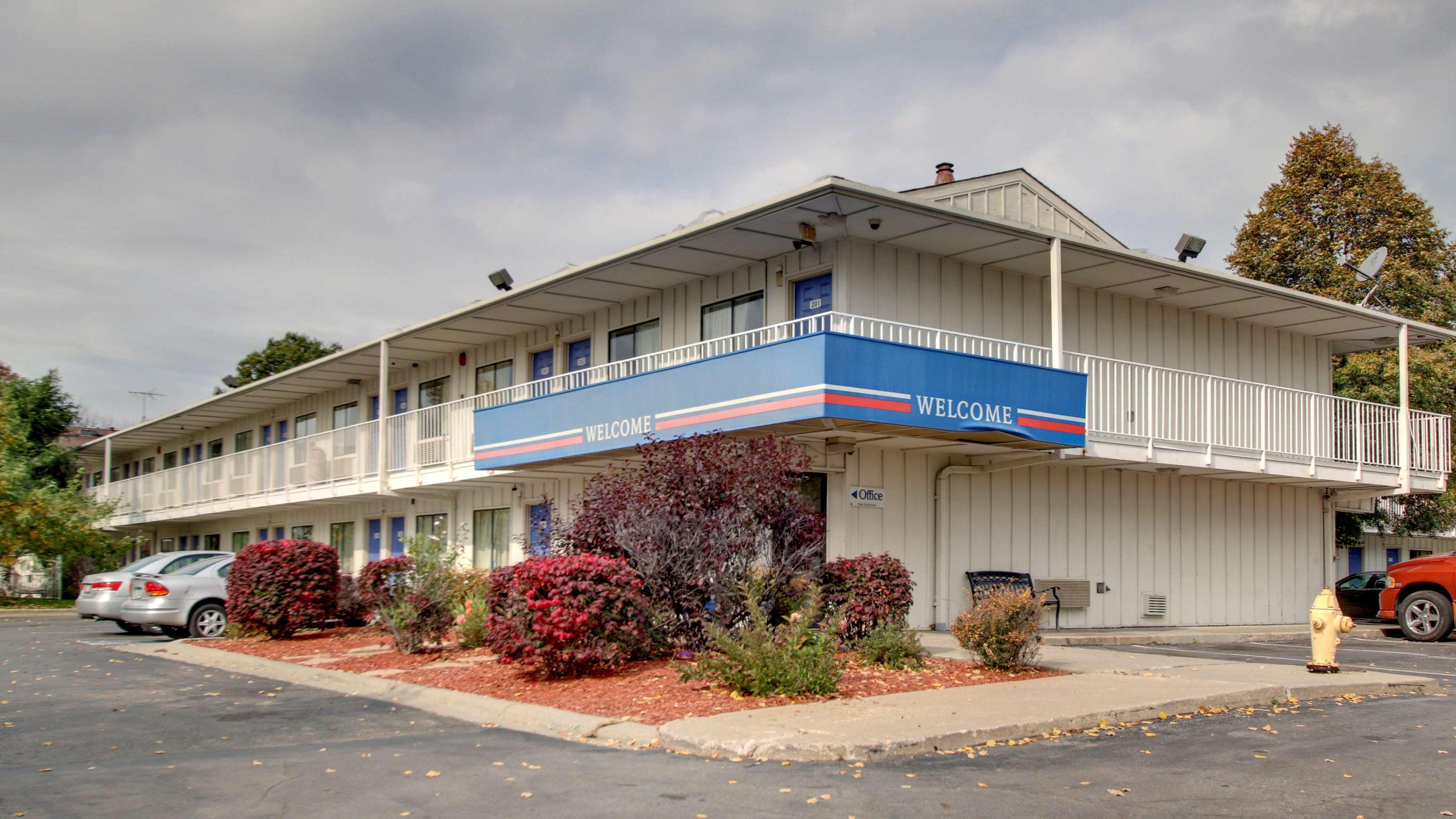 Vista Exterior Motel 6 Des Moines, IA - North