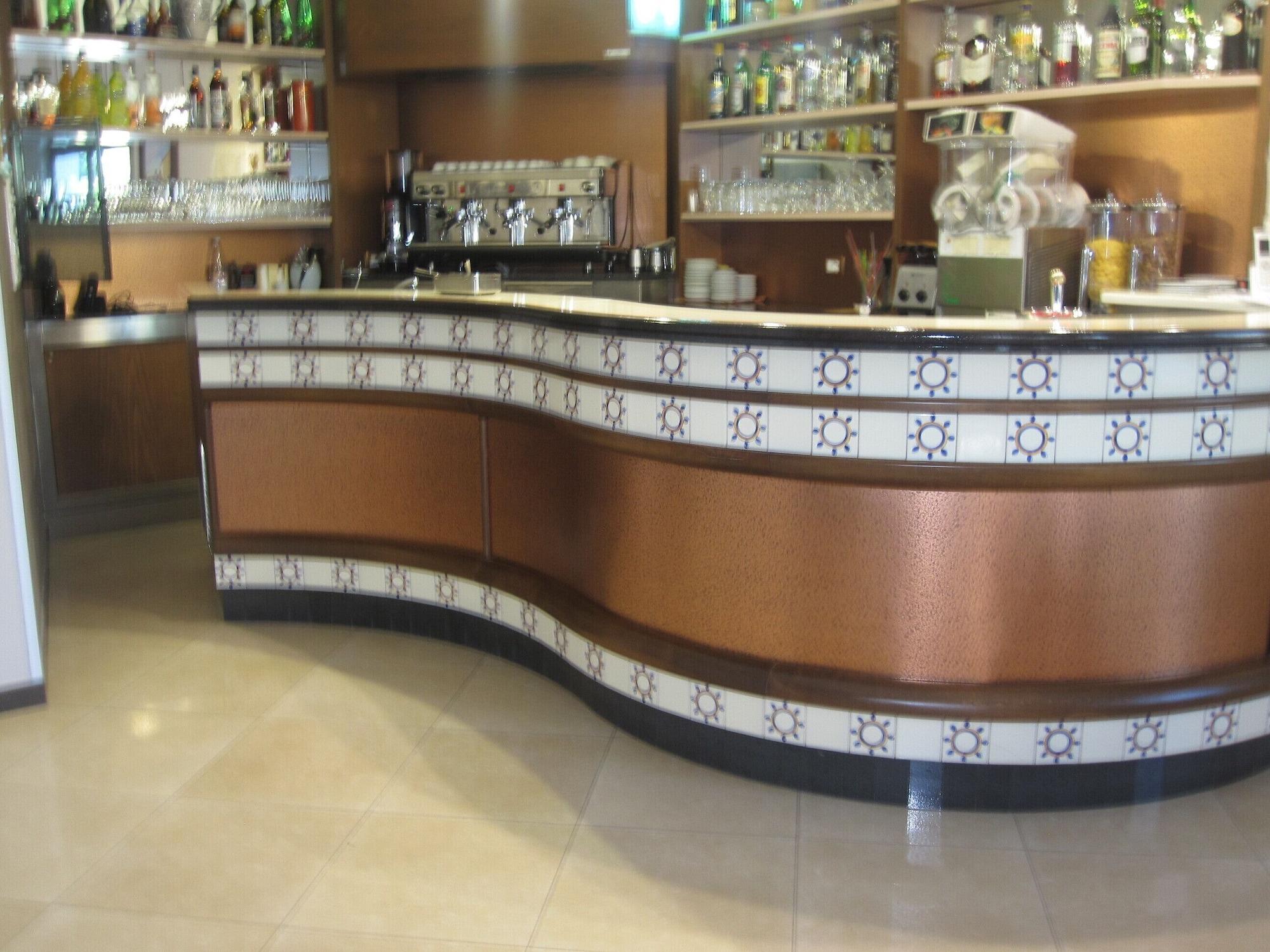 Bar/Salón Hotel Continental
