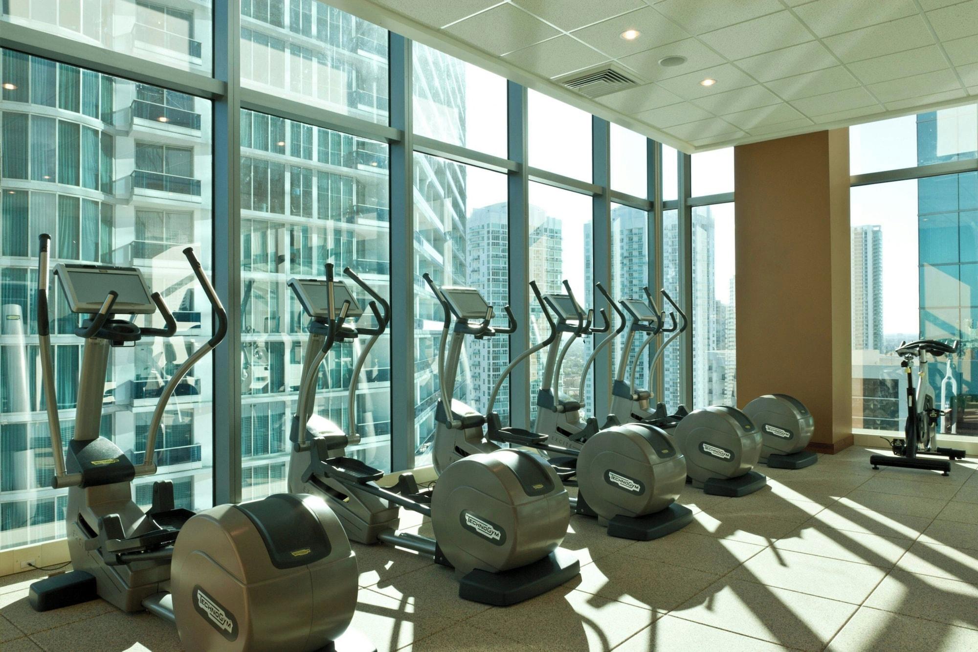 Gimnasio JW Marriott Marquis Miami