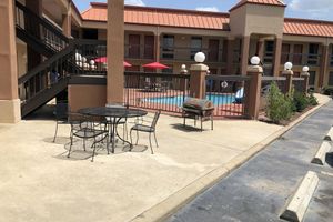 Alojamiento - Days Inn by Wyndham Columbus