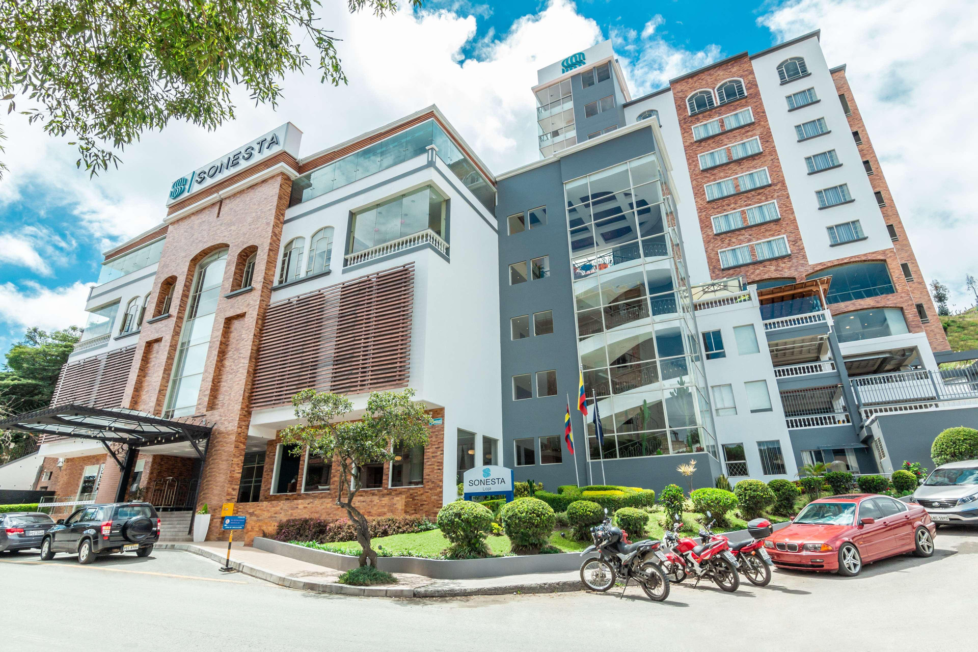 Vista Exterior Sonesta Hotel Loja