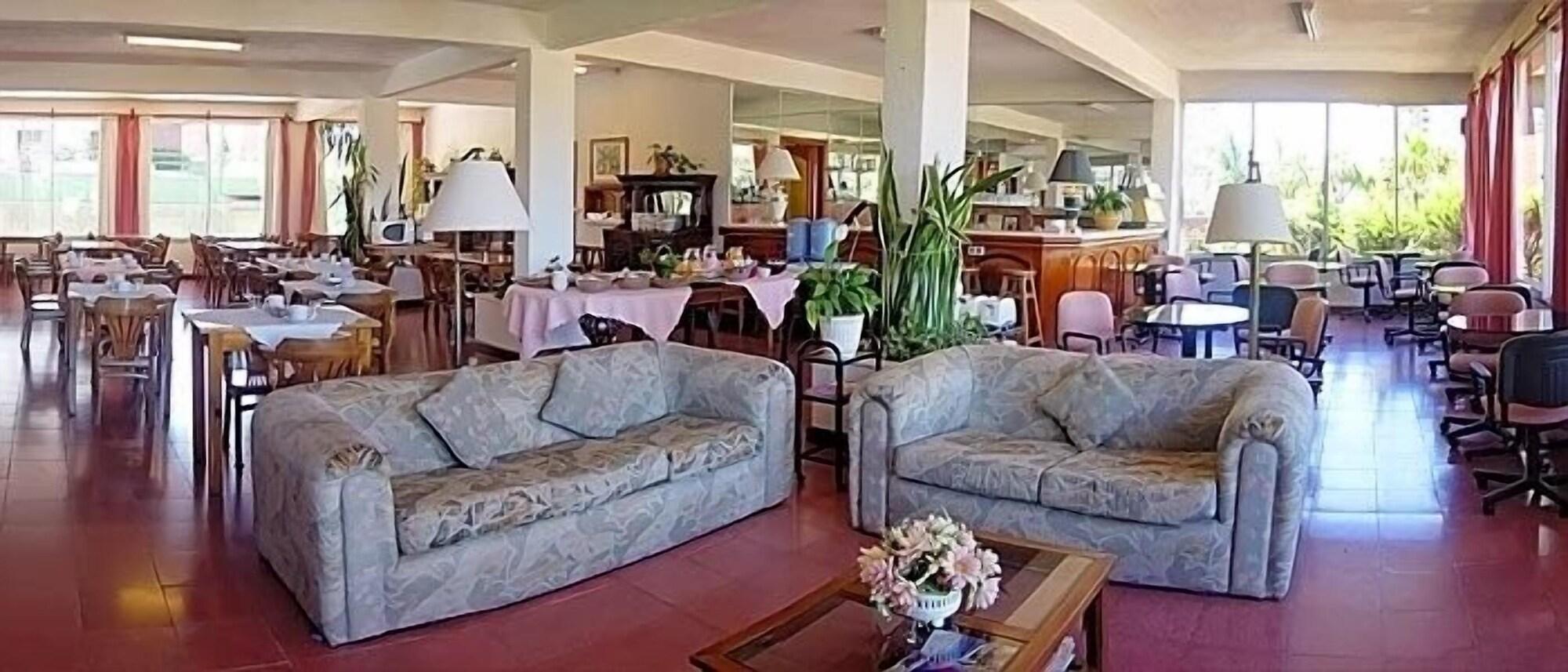 Vista Lobby Les Chalets Apart Hotel