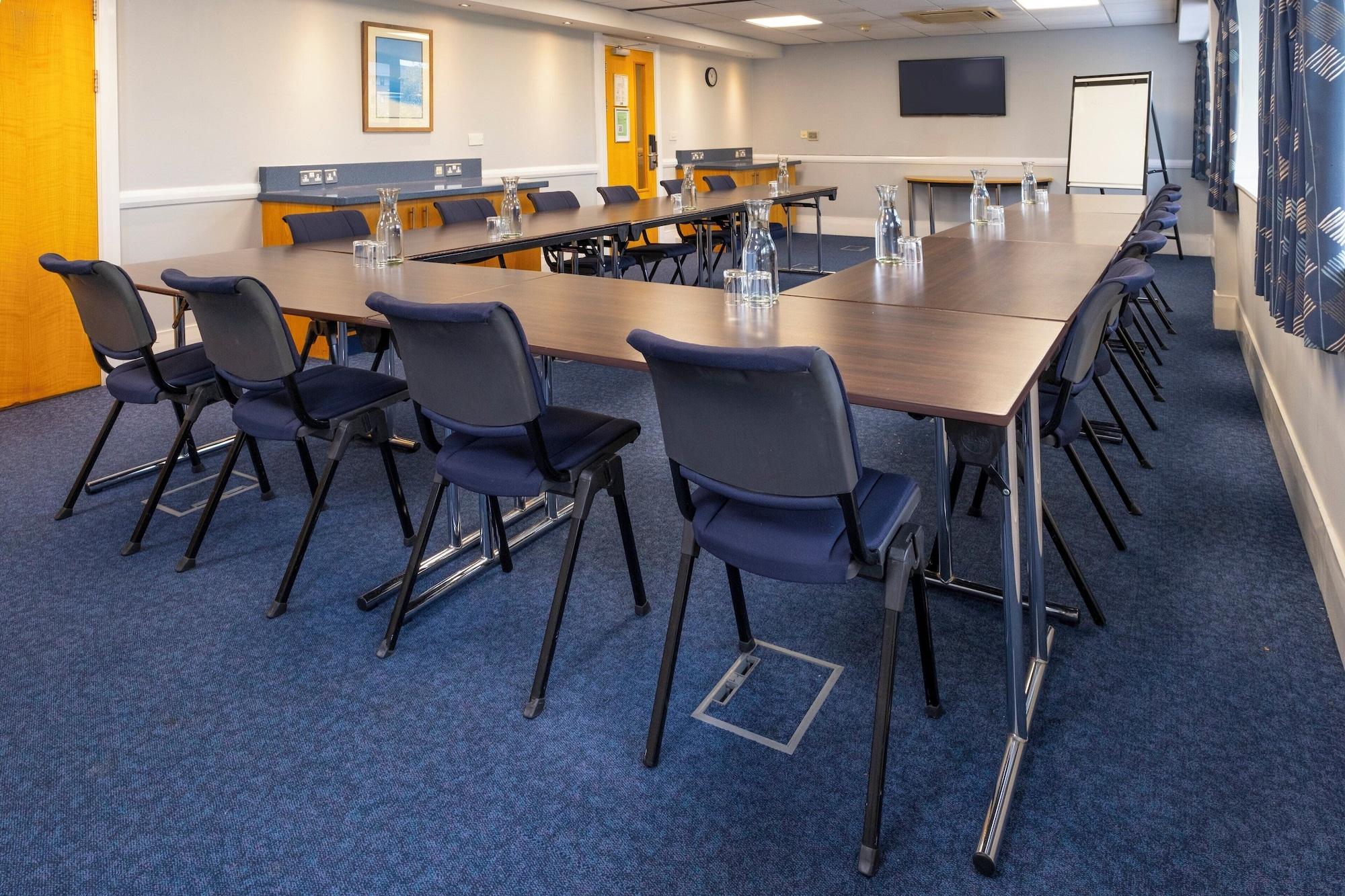 Sala de Reuniones Holiday Inn Express Northampton - South by IHG