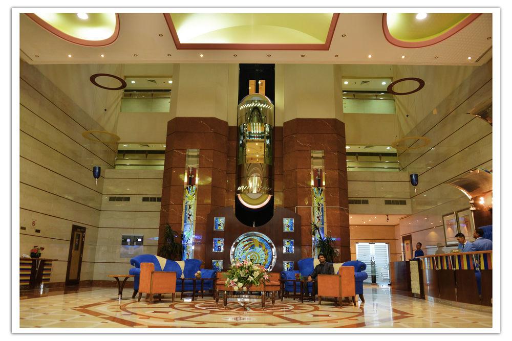 Vista Lobby Desert Rose Hotel Apartments