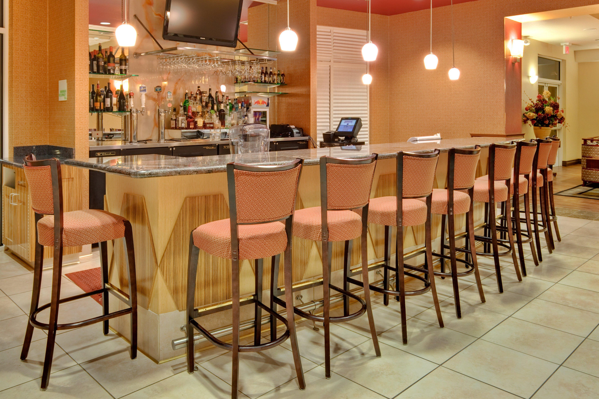 Bar/Salón Holiday Inn & Suites Bakersfield by IHG