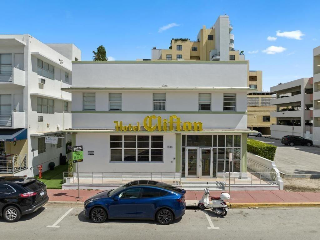 Vista Exterior The Clifton Hotel