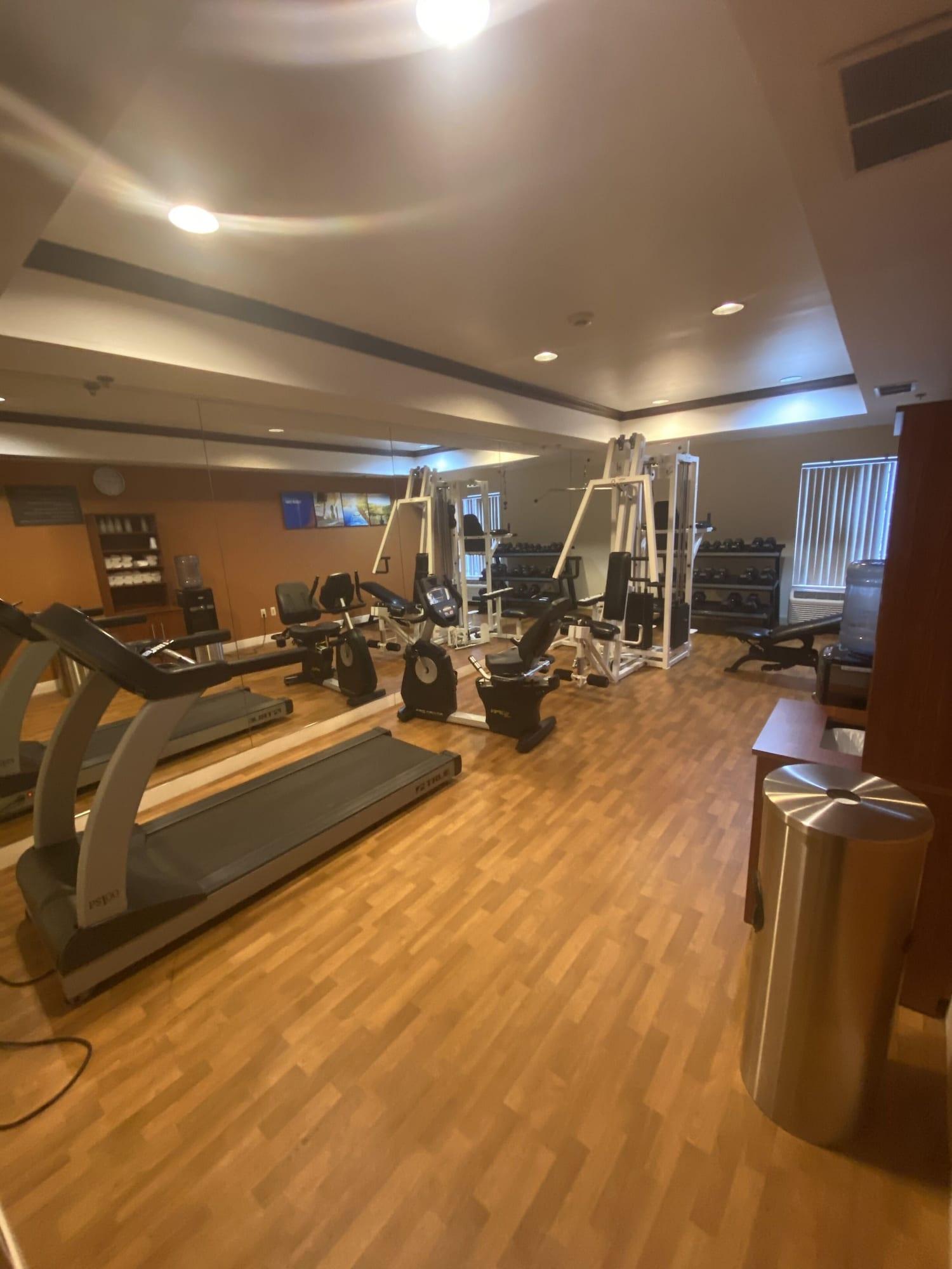 Gimnasio Comfort Suites Newark - Harrison