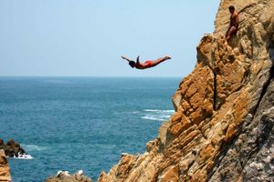 Actividad - Recorrido por la ciudad y espectáculo de clavados en “la Quebrada”