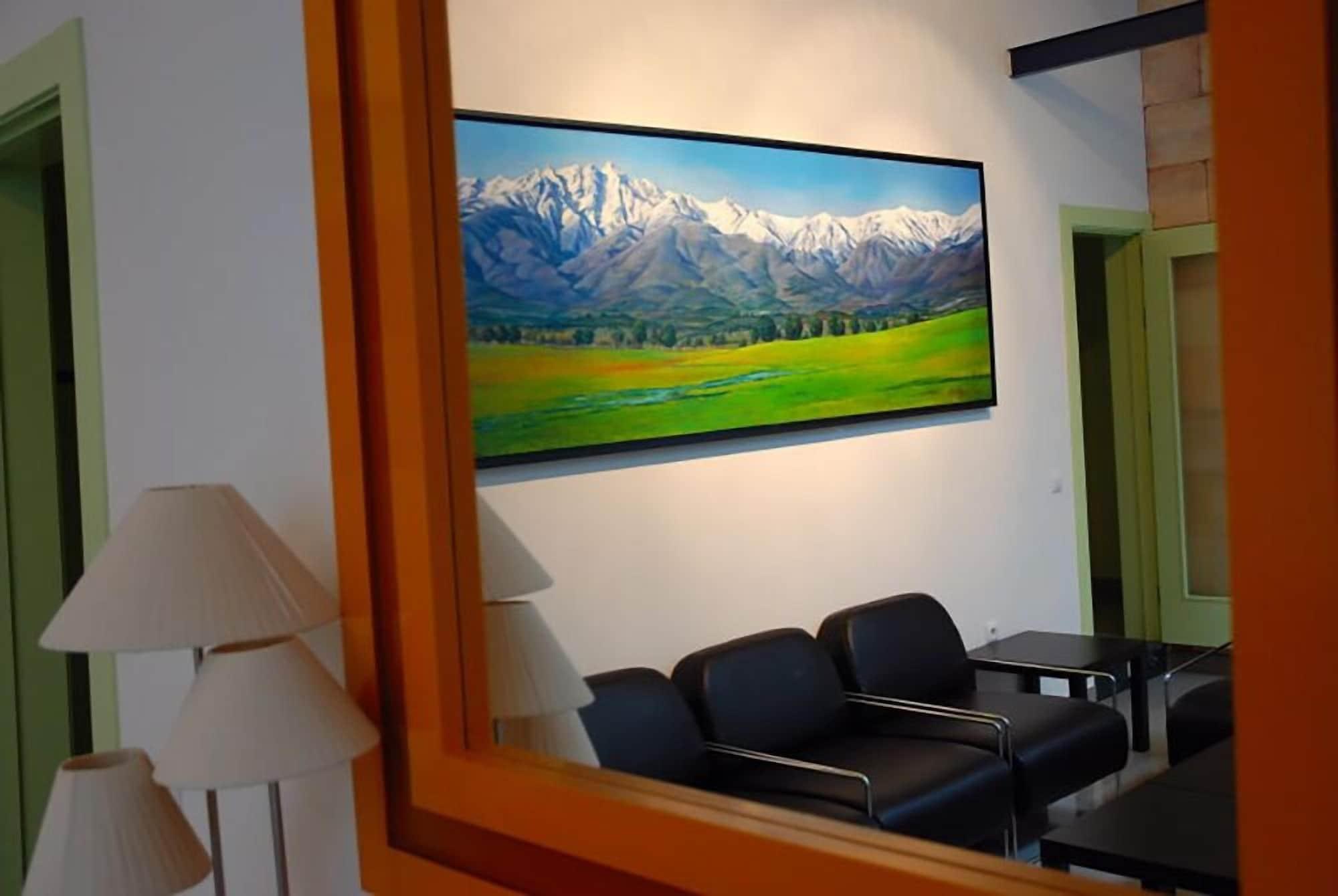 Vista Lobby Hostal El Cardenillo