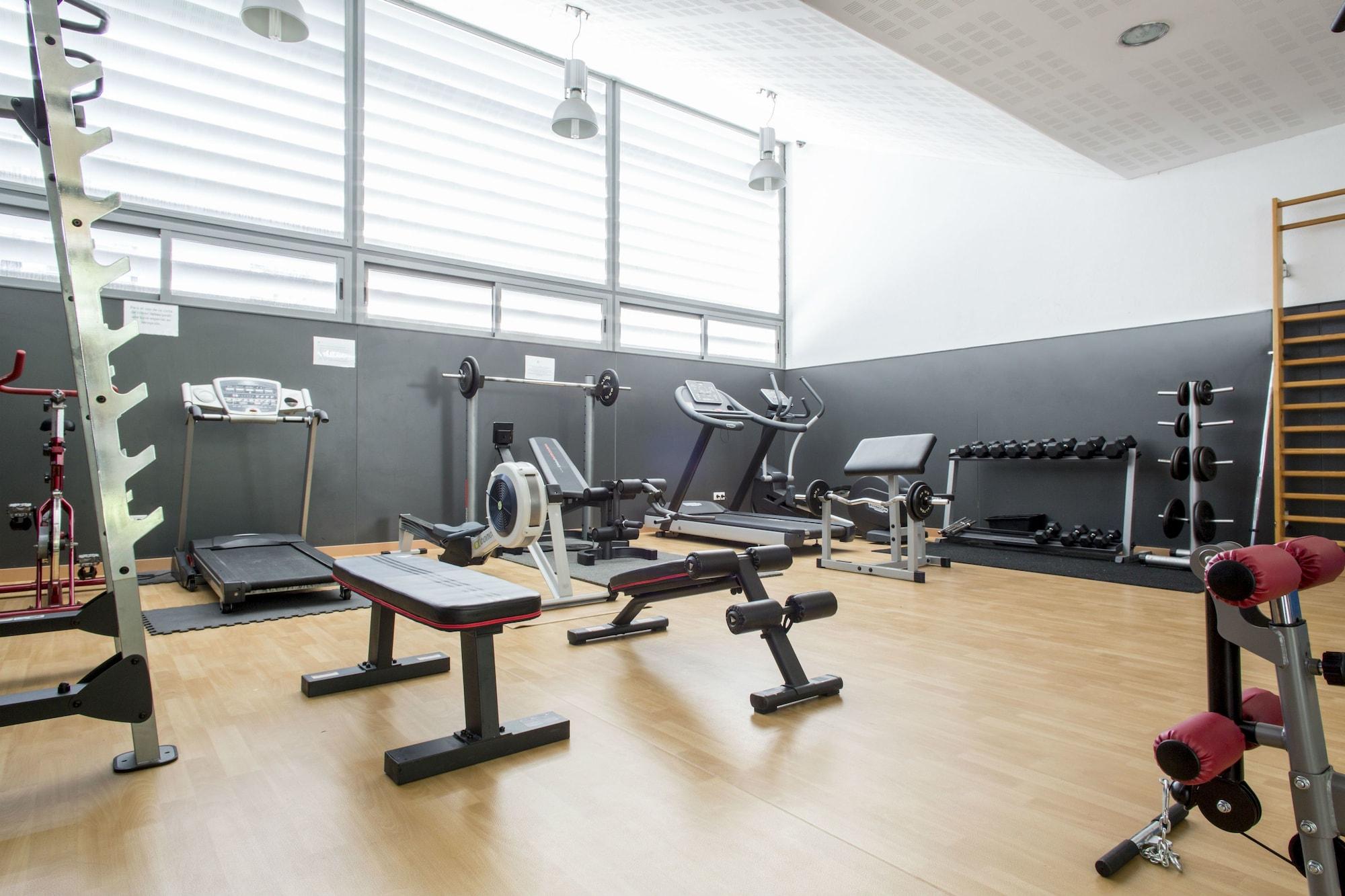 Gimnasio Residencia Universitaria Resa Damià Bonet - Campus Accomodation