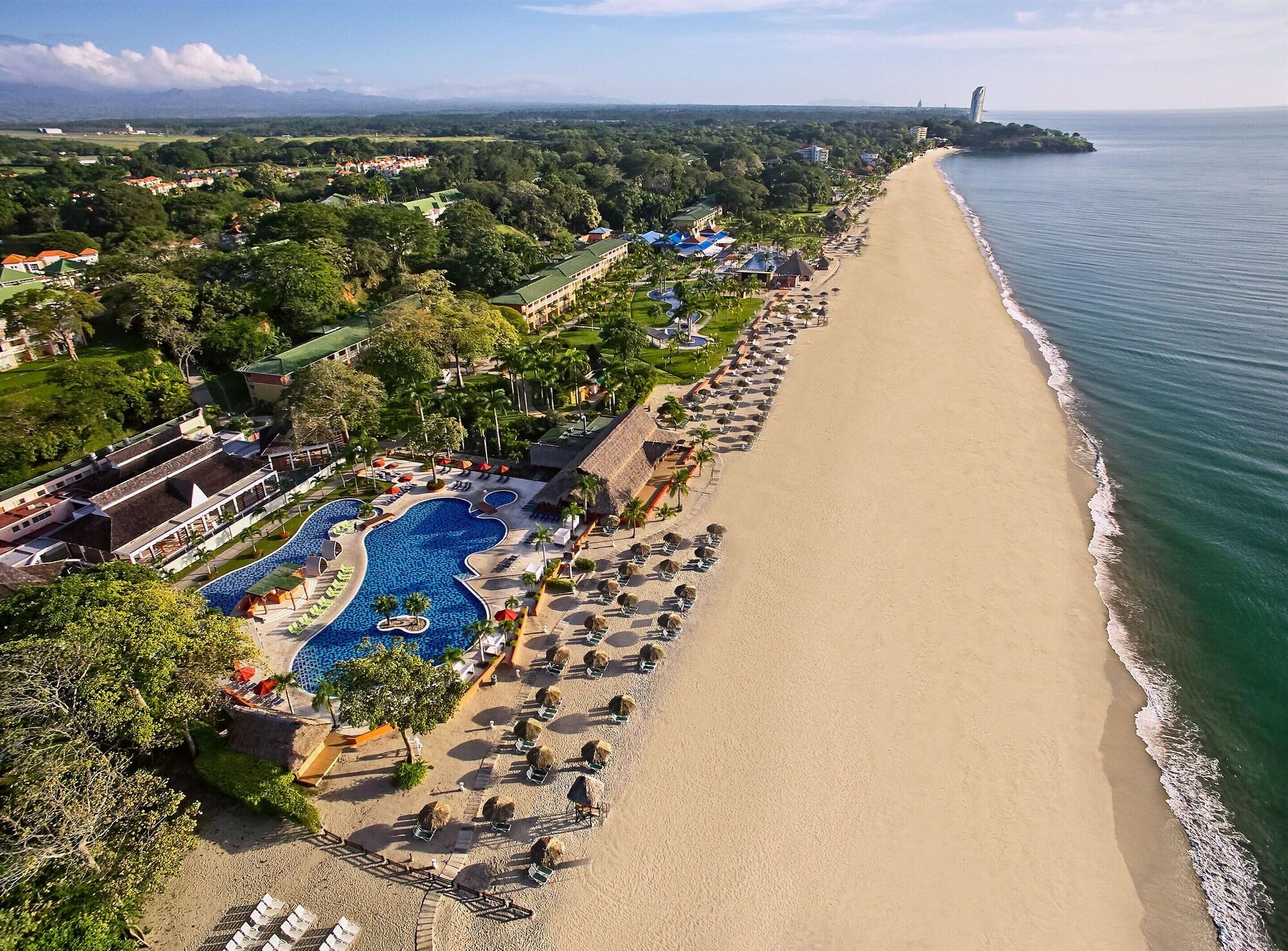 Vista Exterior Royal Decameron Panama Plus - All Inclusive