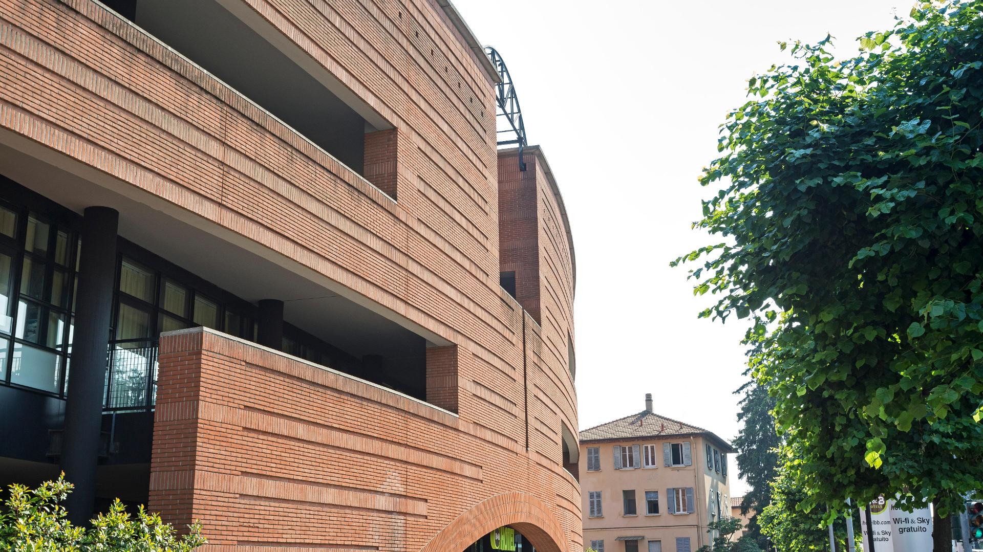 Vista Exterior B&B Hotel Como Camerlata