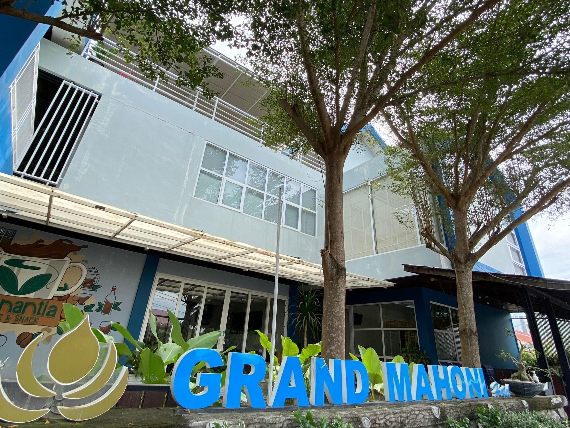 Varios Grand Mahoni Hotel