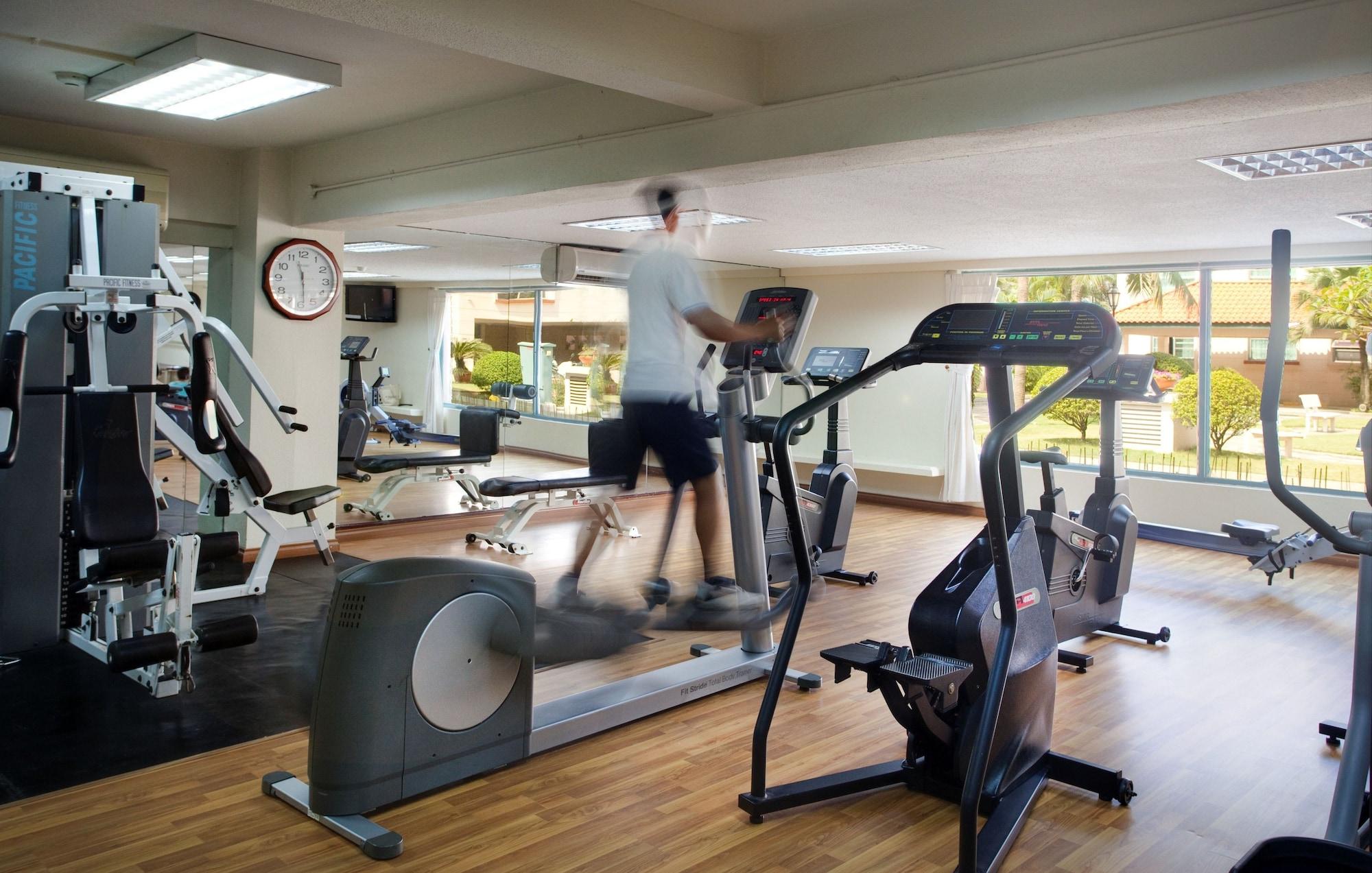 Gimnasio Diamond Westlake Suites