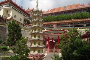 Actividad - Explora la colina de Penang y el templo: tour de medio día