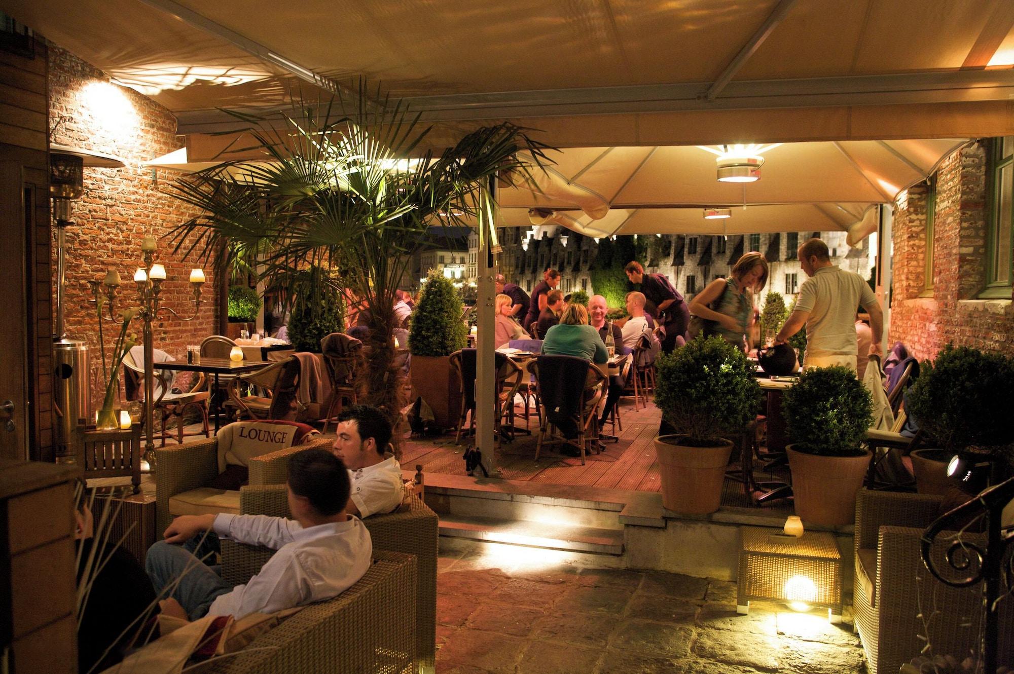 Restaurant Rooms With A View