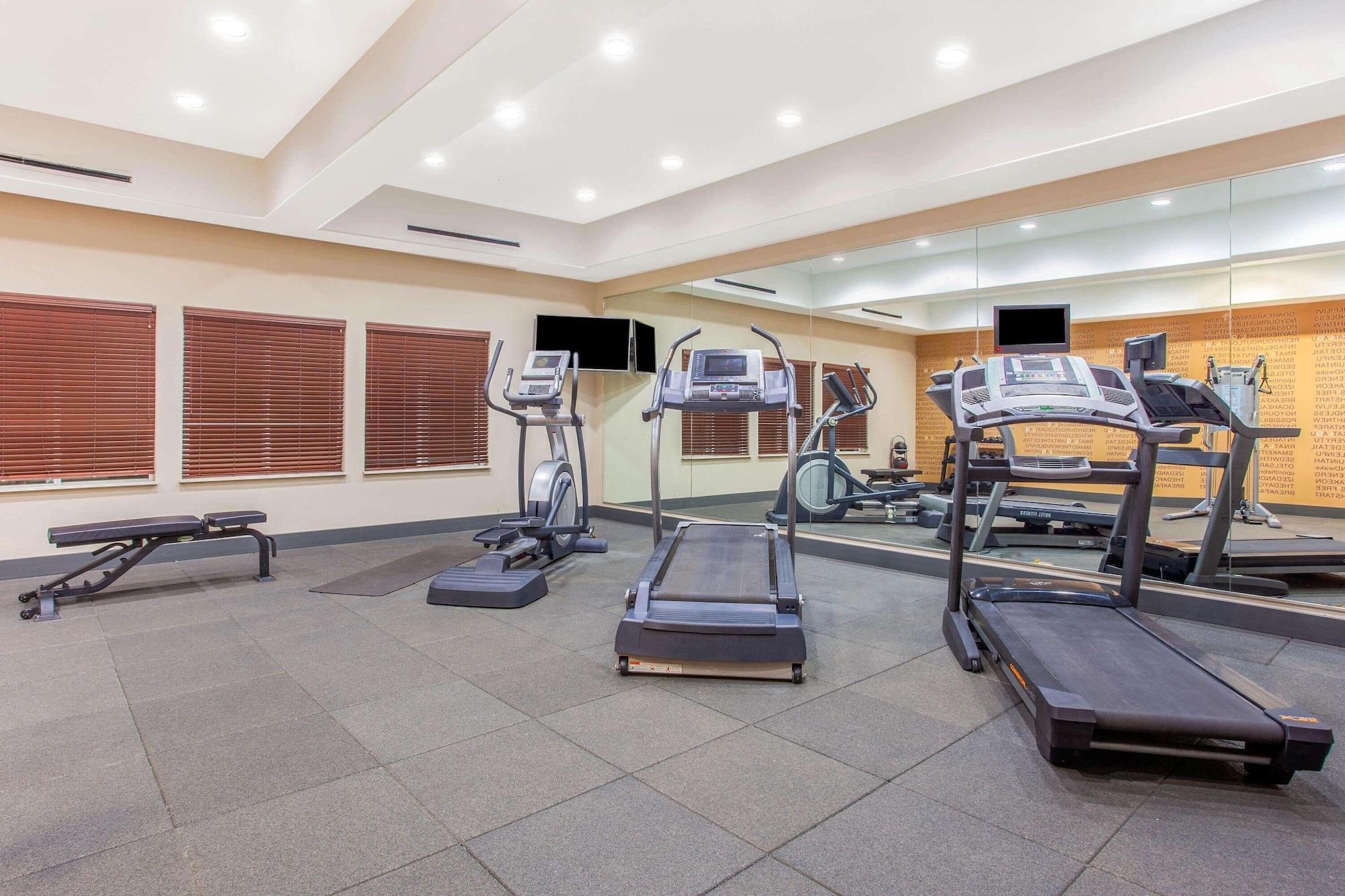 Gimnasio La Quinta Inn & Suites by Wyndham Gonzales TX