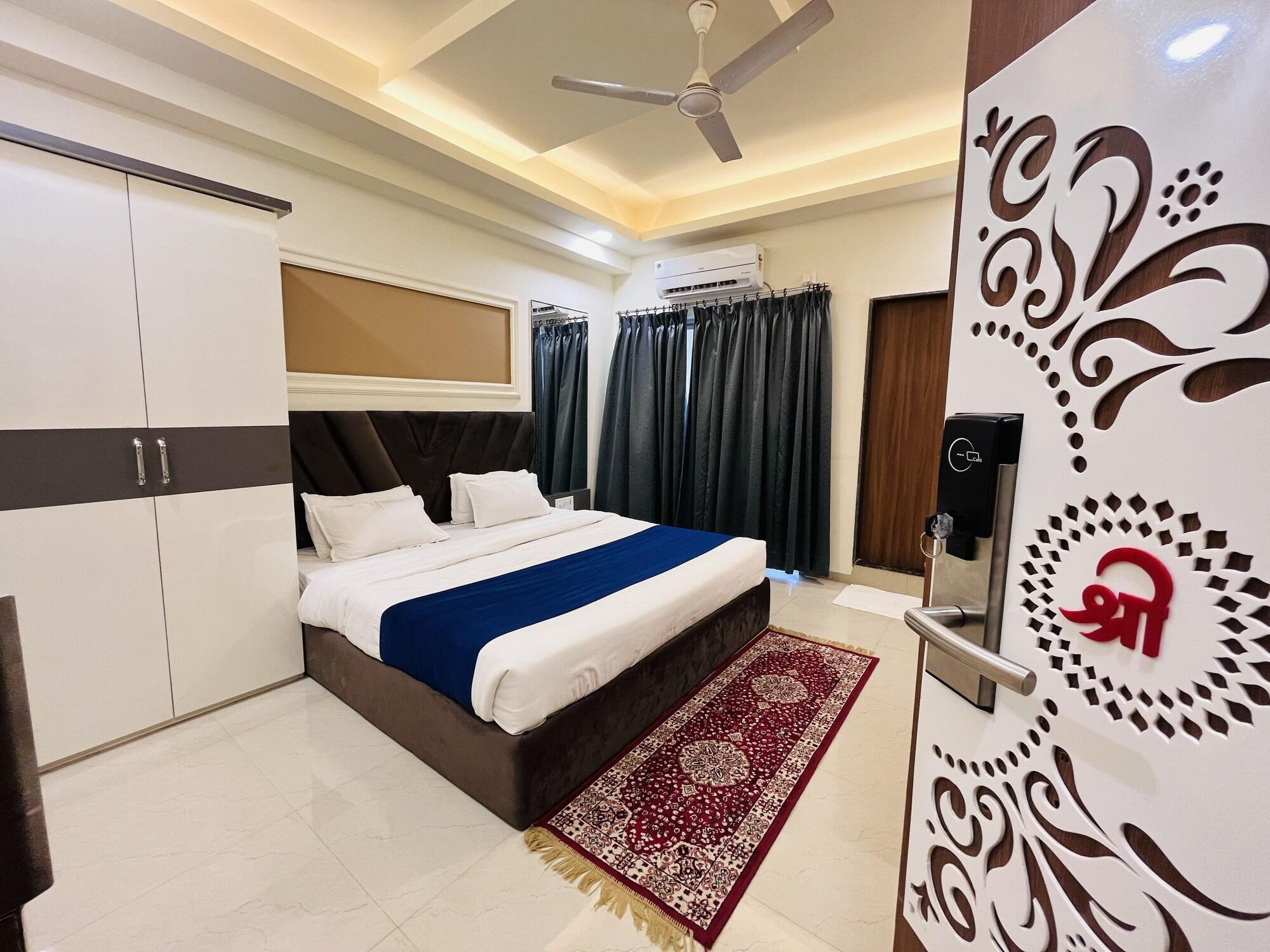 Varios Hotel Shree Palace