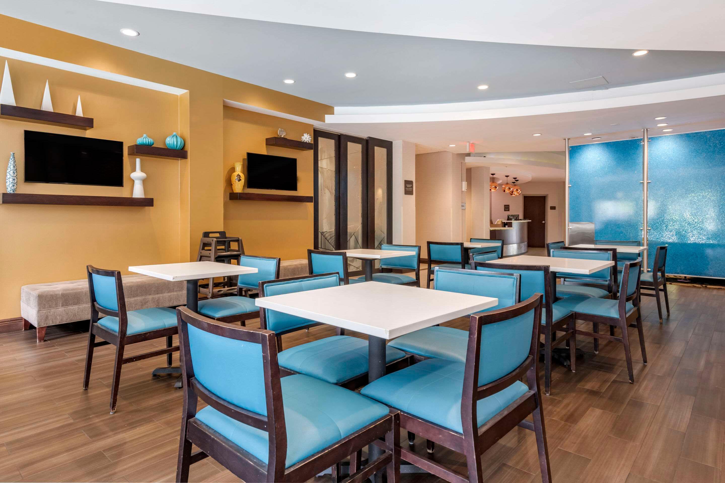 Restaurant Comfort Suites Fort Lauderdale Airport South & Cruise Port