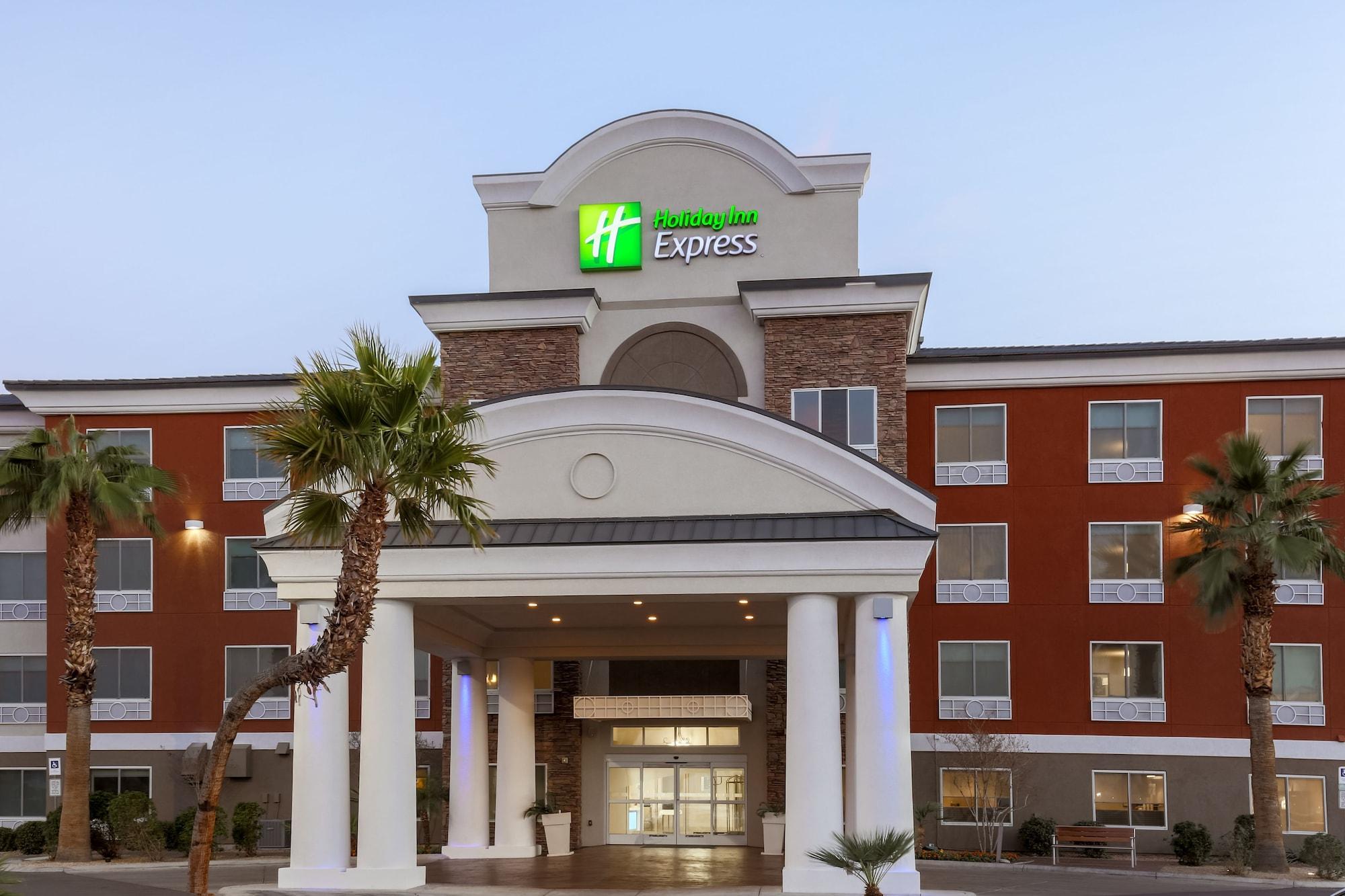 Vista Exterior Holiday Inn Express Las Vegas - Stadium Area by IHG