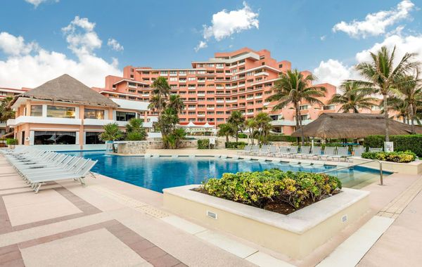 Family 3 Bedroom Ocean Villa By Wyndham Grand Cancun - Hoteles cerca de Laguna Nichupté en Cancún