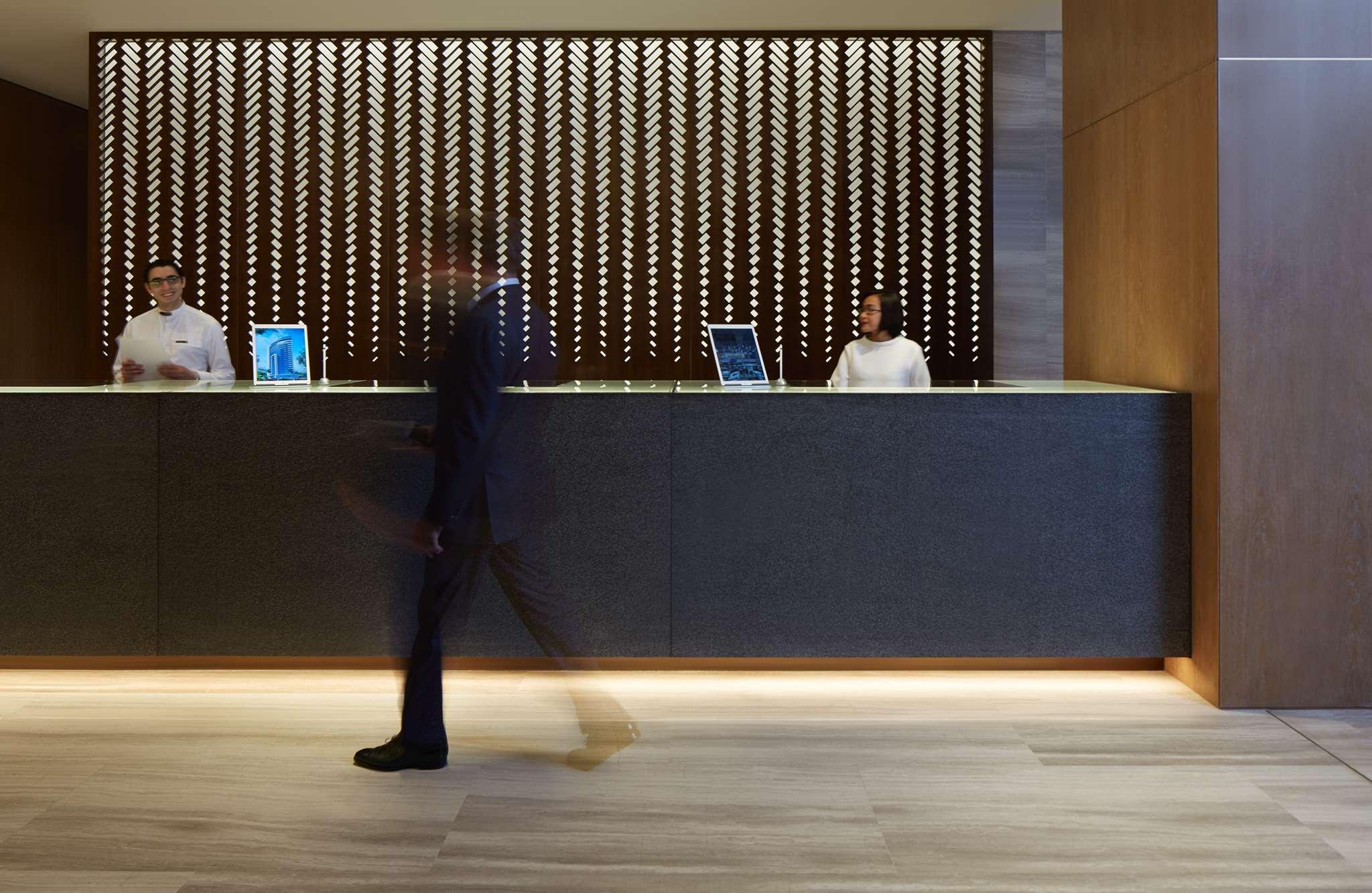 Vista Lobby Naumi Hotel Dubai