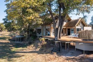 Alojamiento - Victoria Falls River Lodge