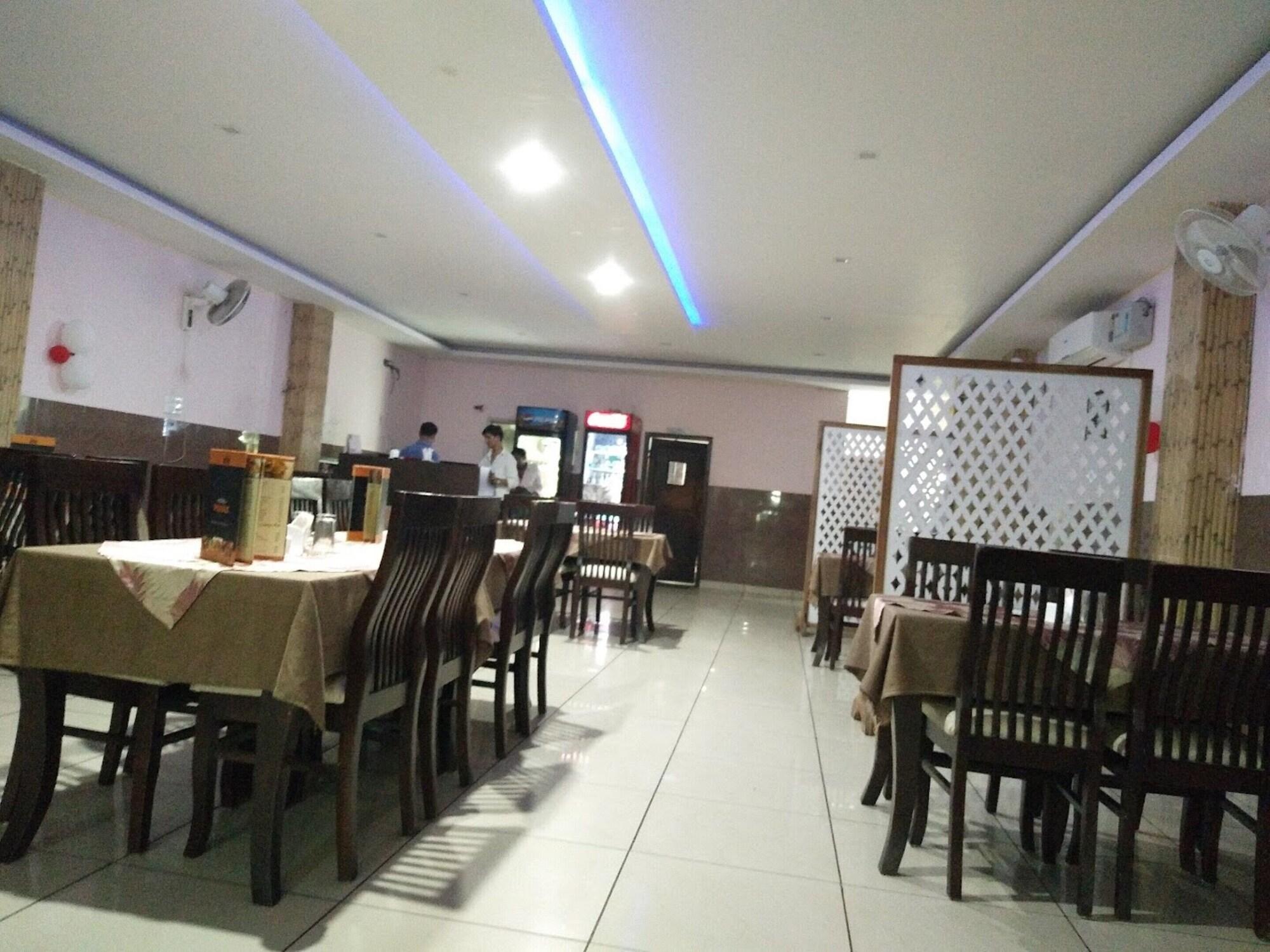 Restaurant Hotel Paras Una