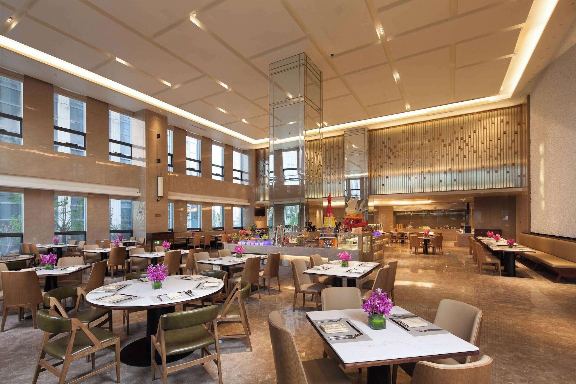 Restaurant Ramada Jinan