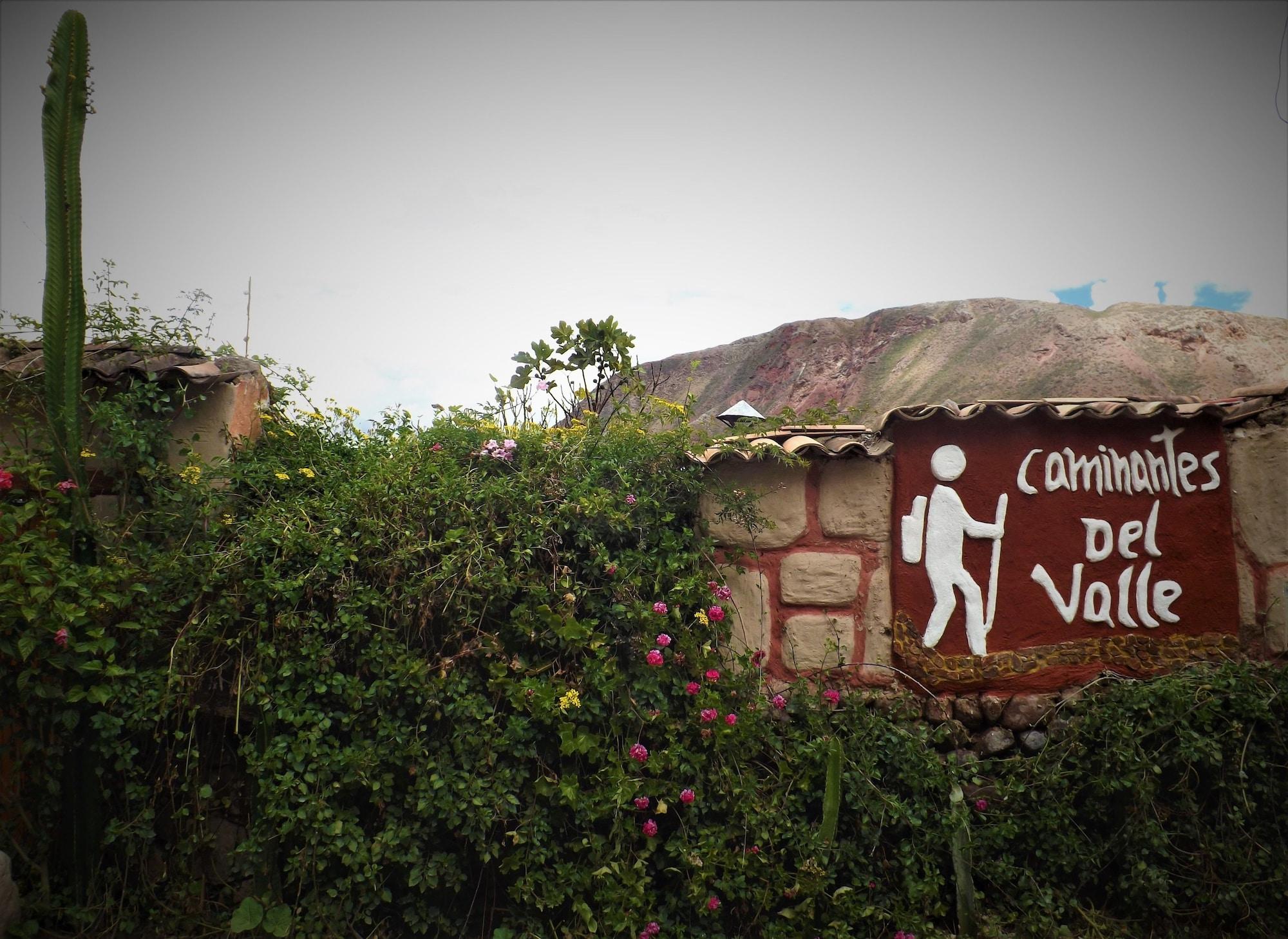 Vista Exterior Caminantes del Valle of Sacred