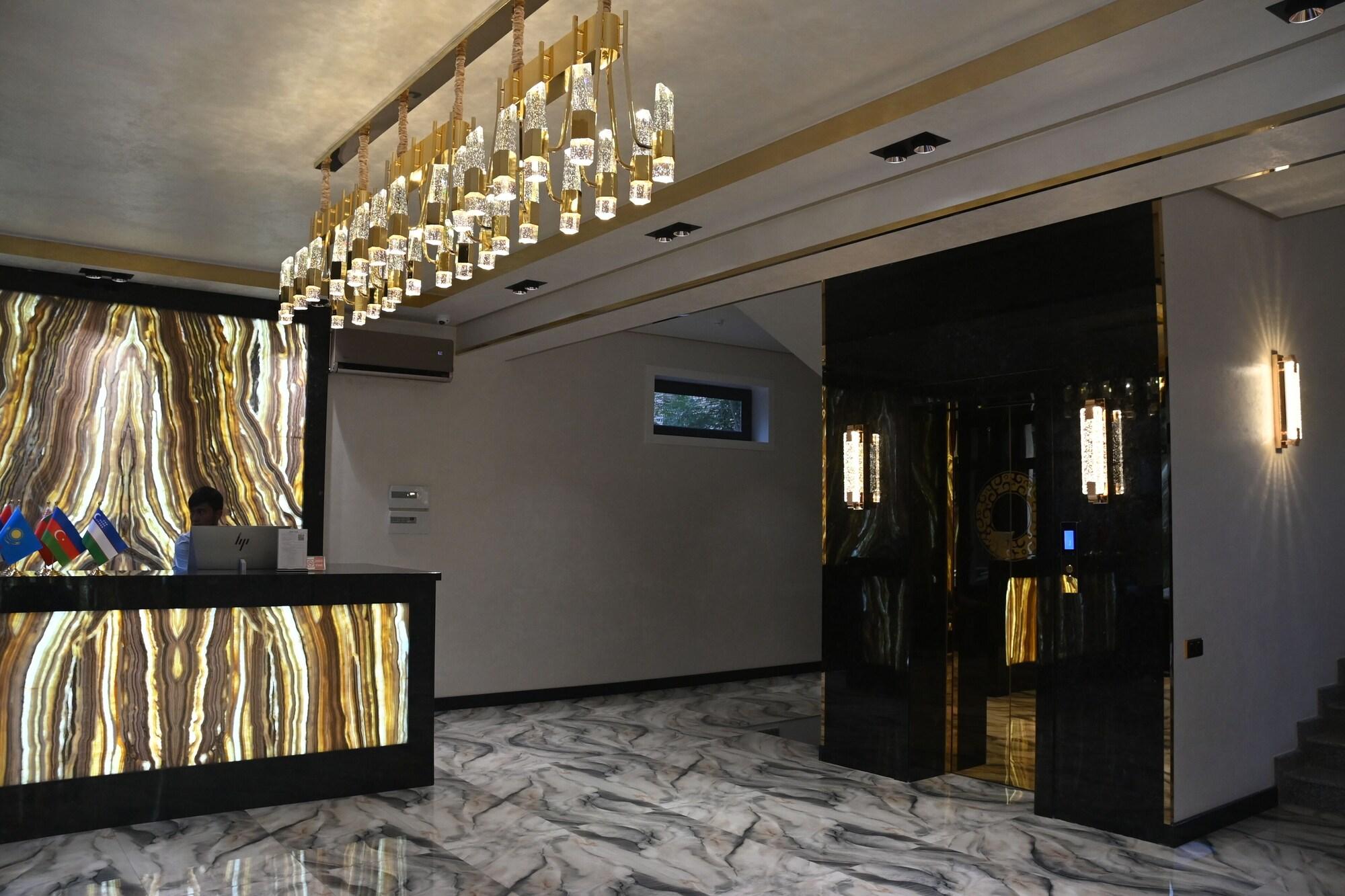 Vista Lobby My Status Hotel