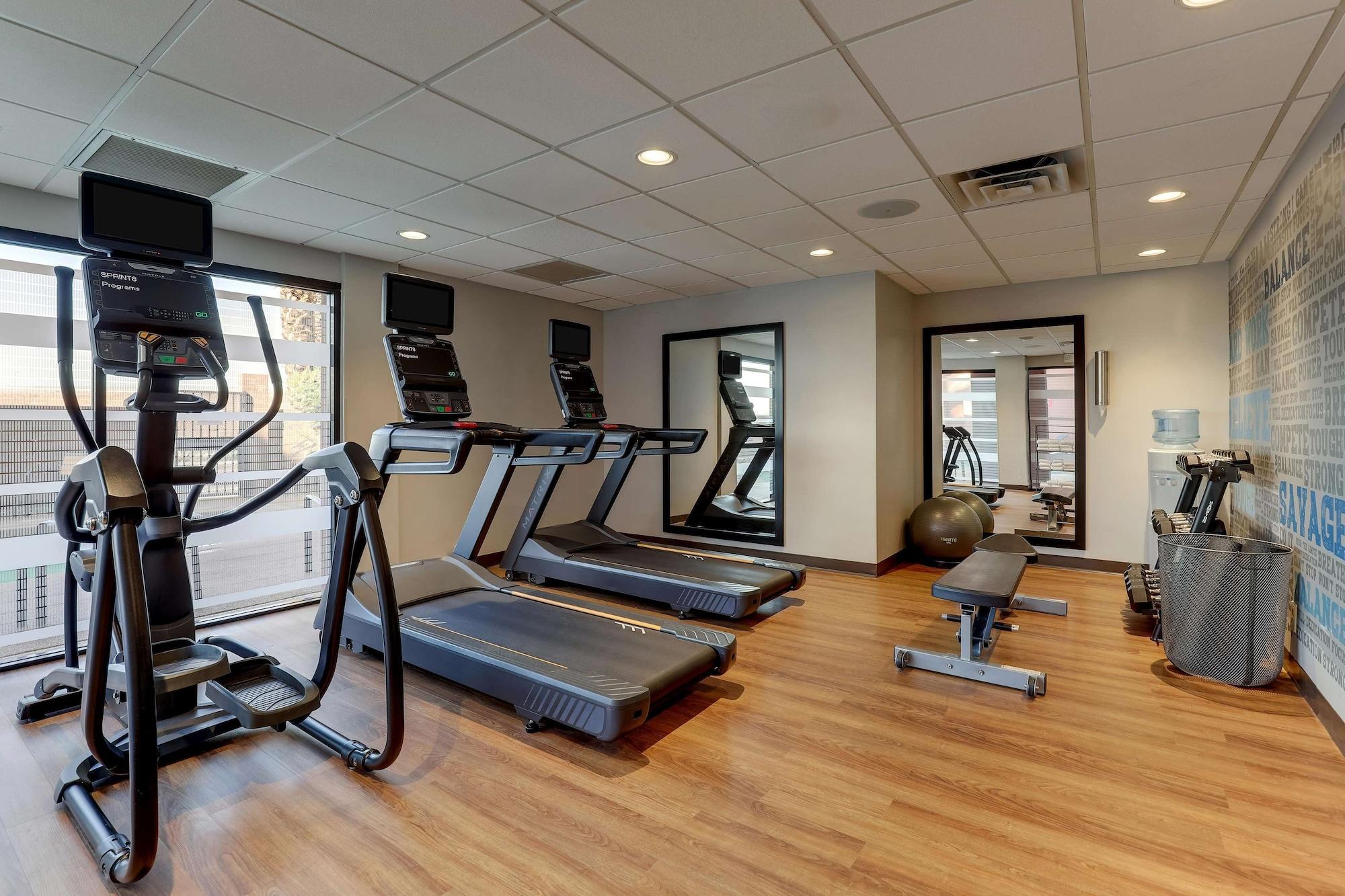 Gimnasio Drury Inn & Suites Phoenix Airport