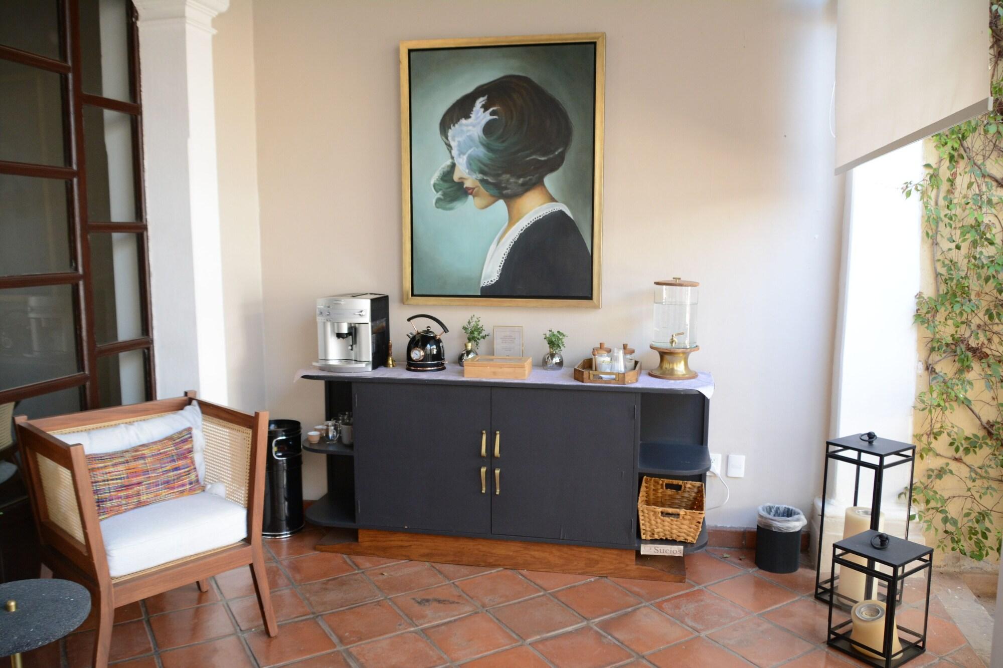 Bar/Salón Casa Angeles