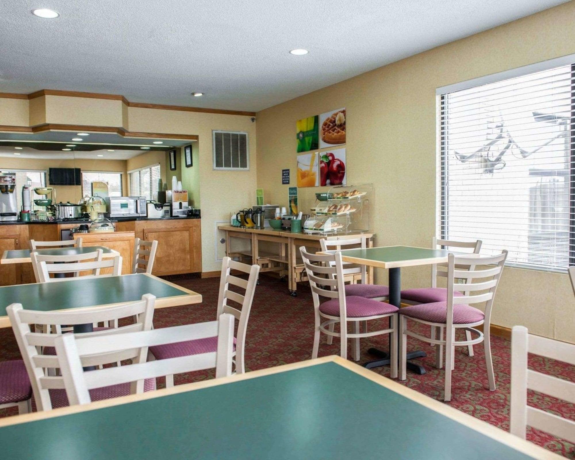 Restaurant Quality Inn & Suites