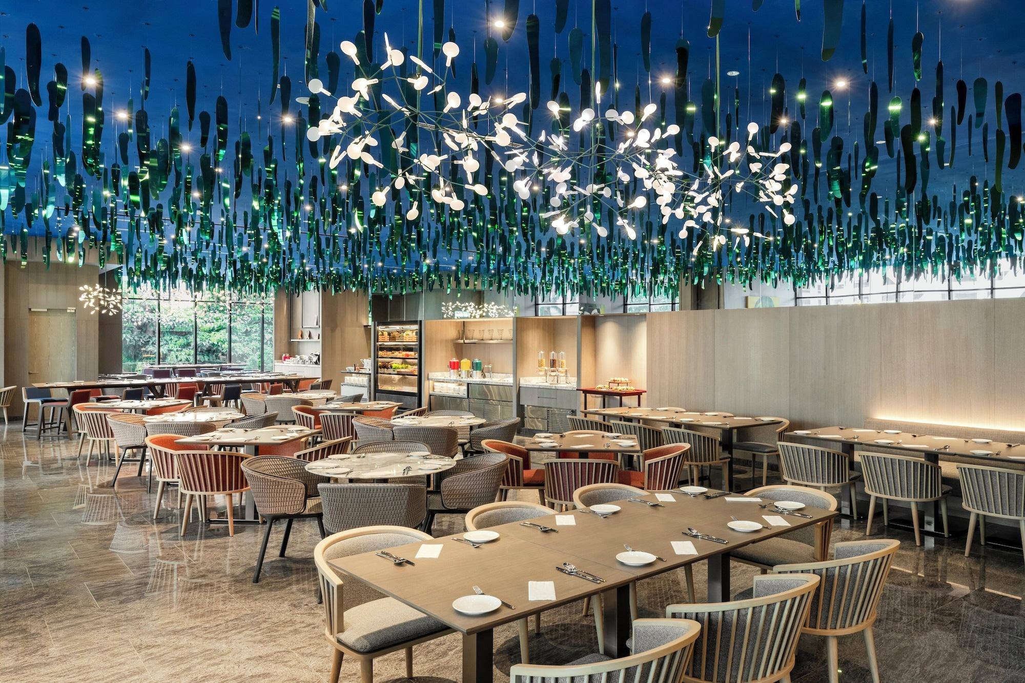 Restaurant Holiday Inn Kuala Lumpur Bangsar by IHG