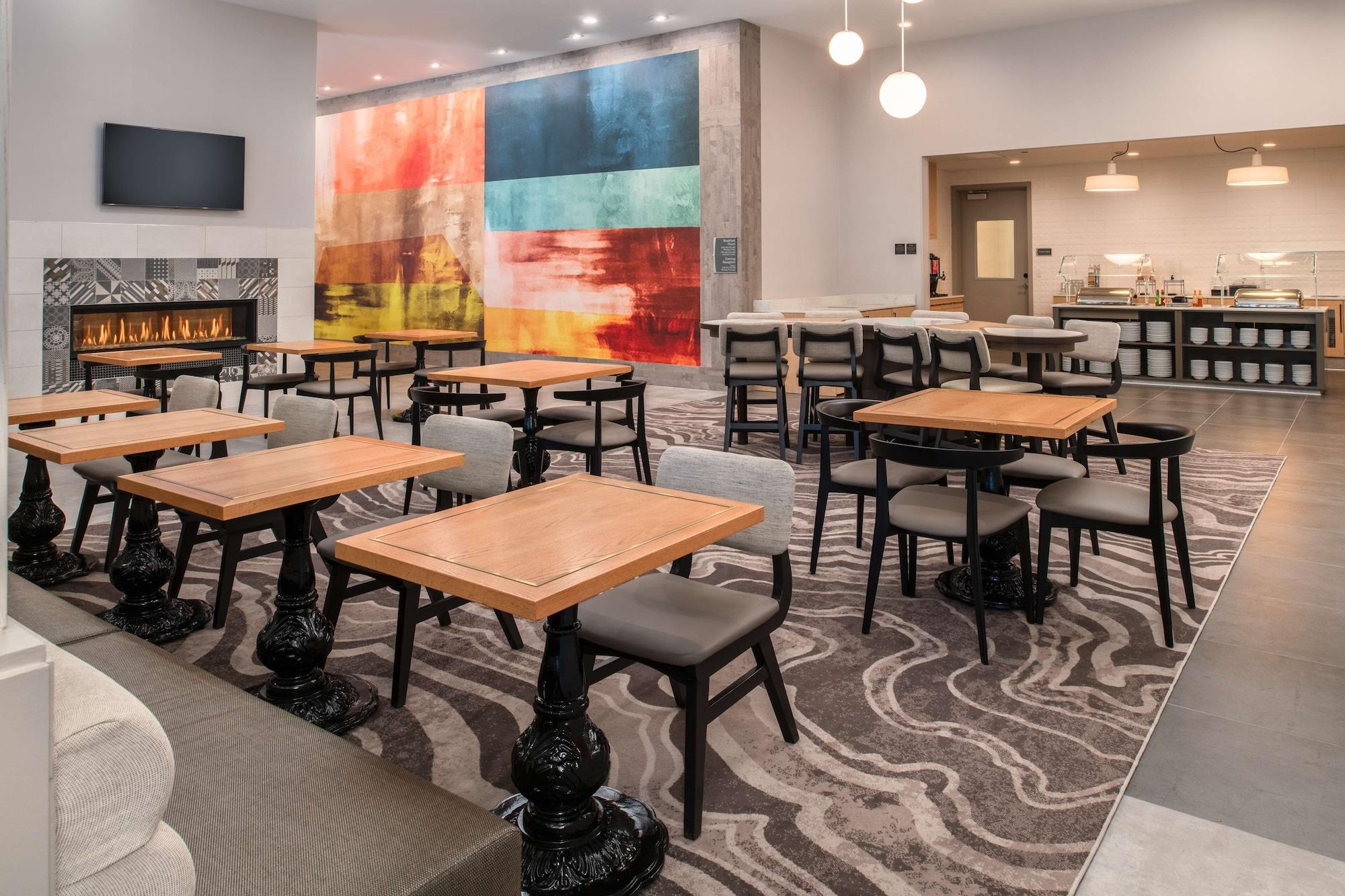 Vista Lobby Homewood Suites by Hilton Belmont