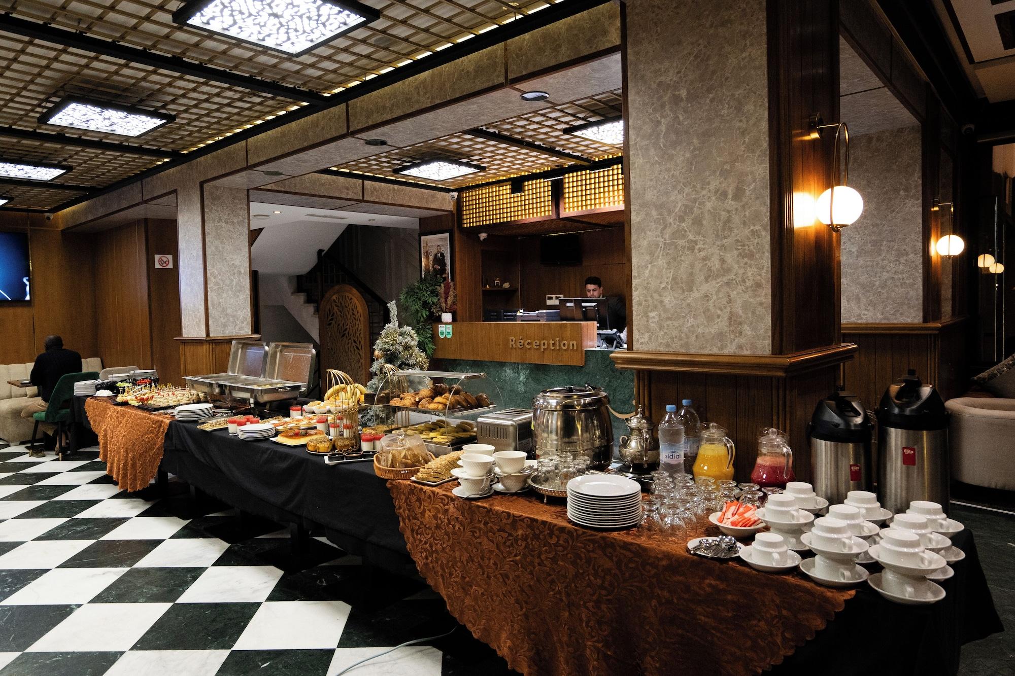 Varios RAZANE HÔTEL