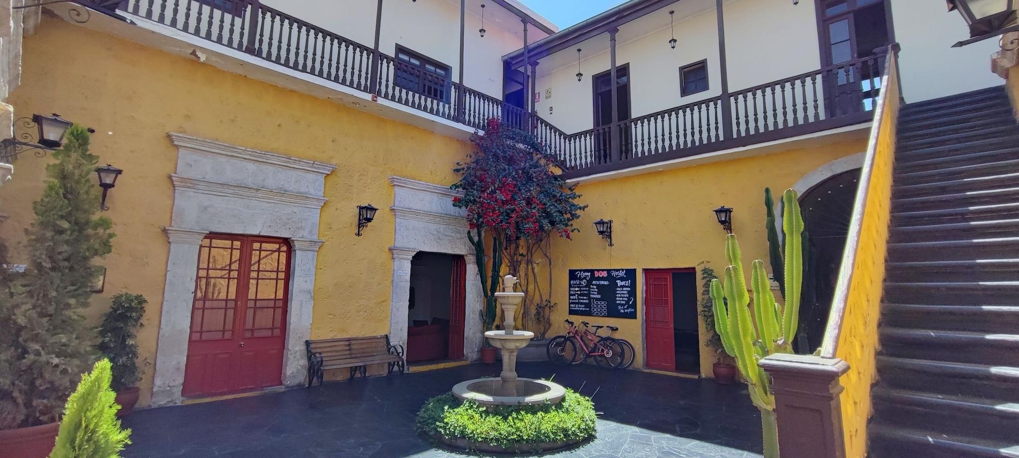 Varios Flying Dog Hostels Arequipa