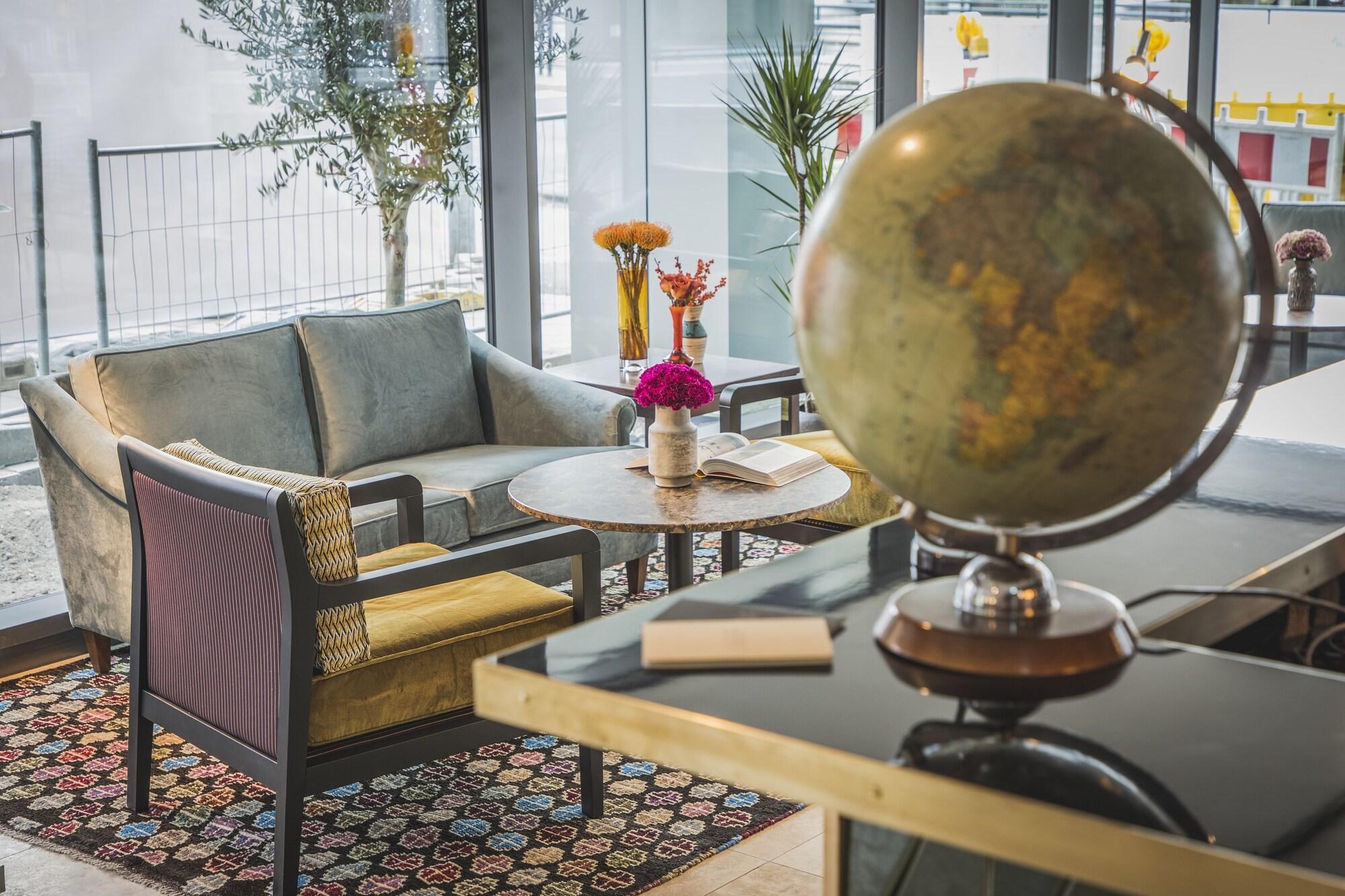 Restaurant HENRI Hotel Düsseldorf Downtown