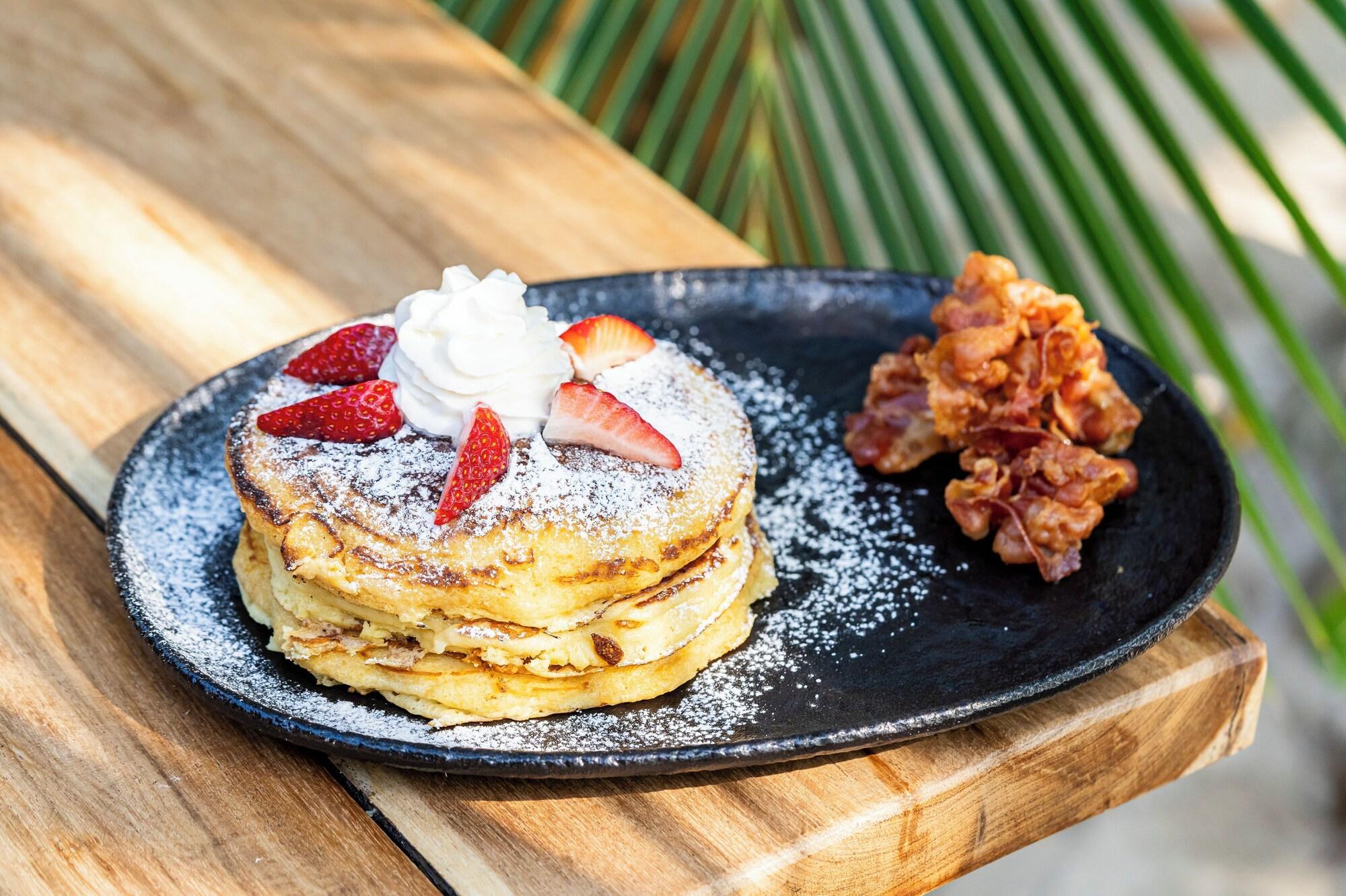 Restaurant Mayan Monkey Isla Mujeres | Social Hotel