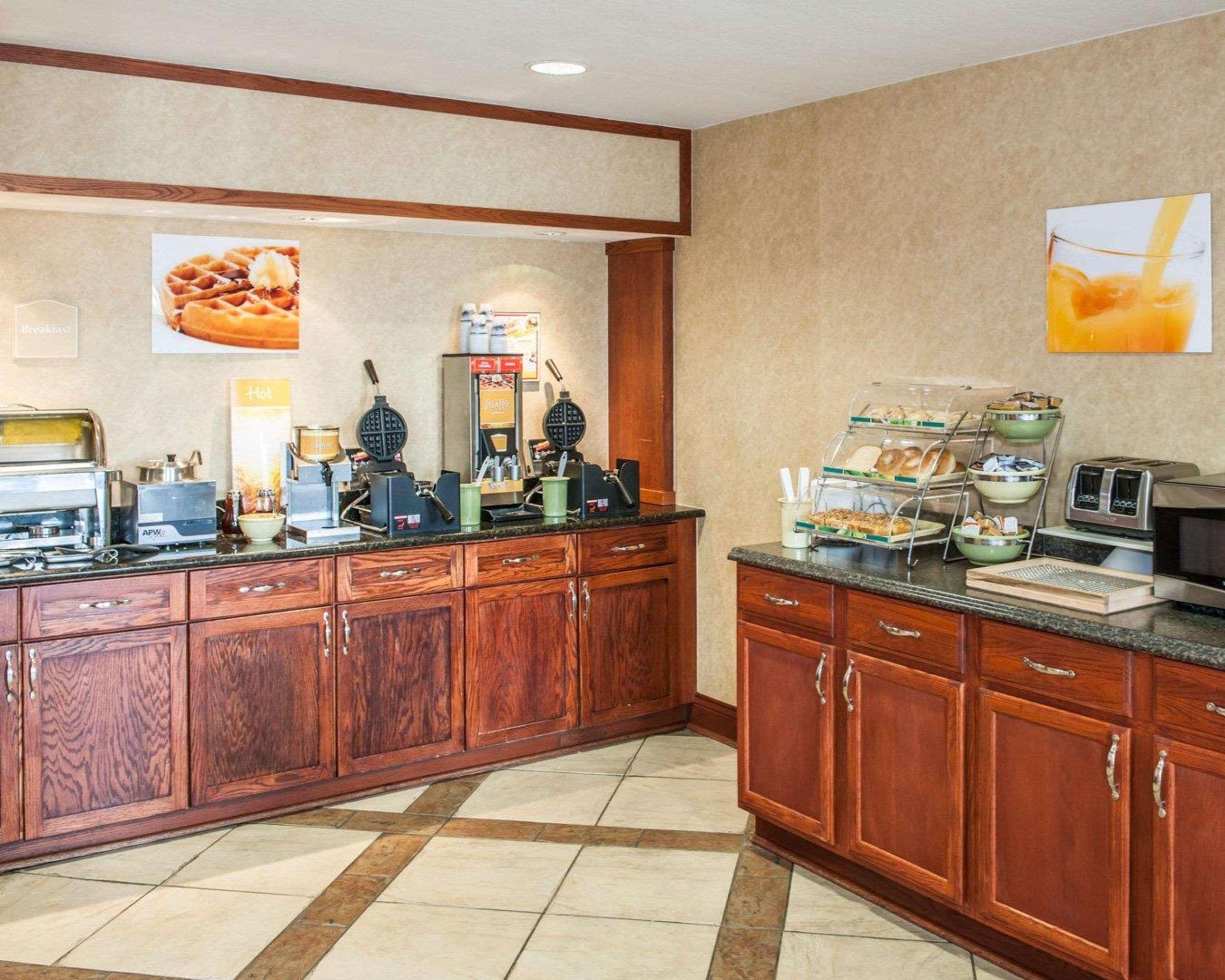 Restaurant Quality Inn Indy Castleton