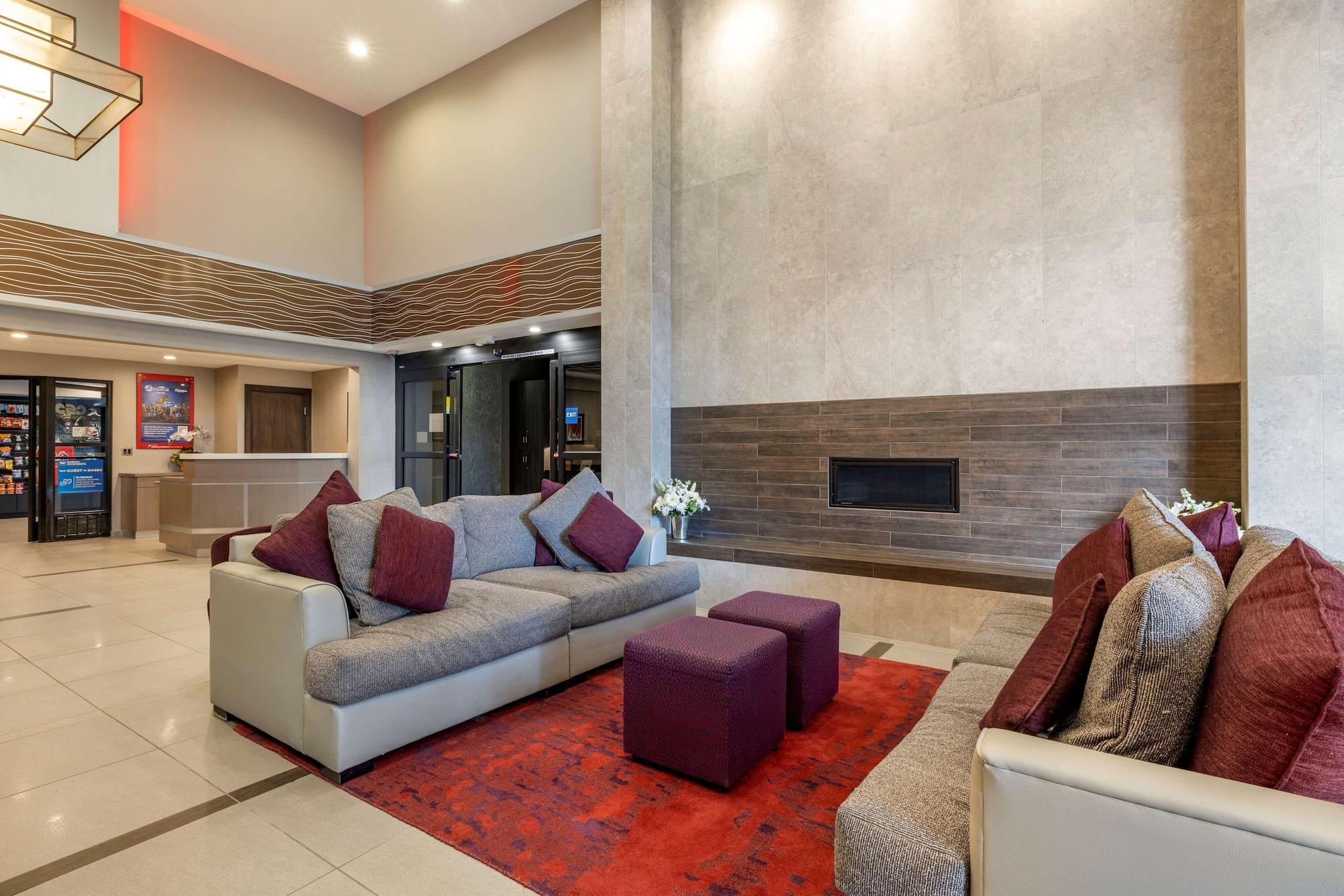 Vista Lobby Best Western Plus Park Place Inn - Mini Suites