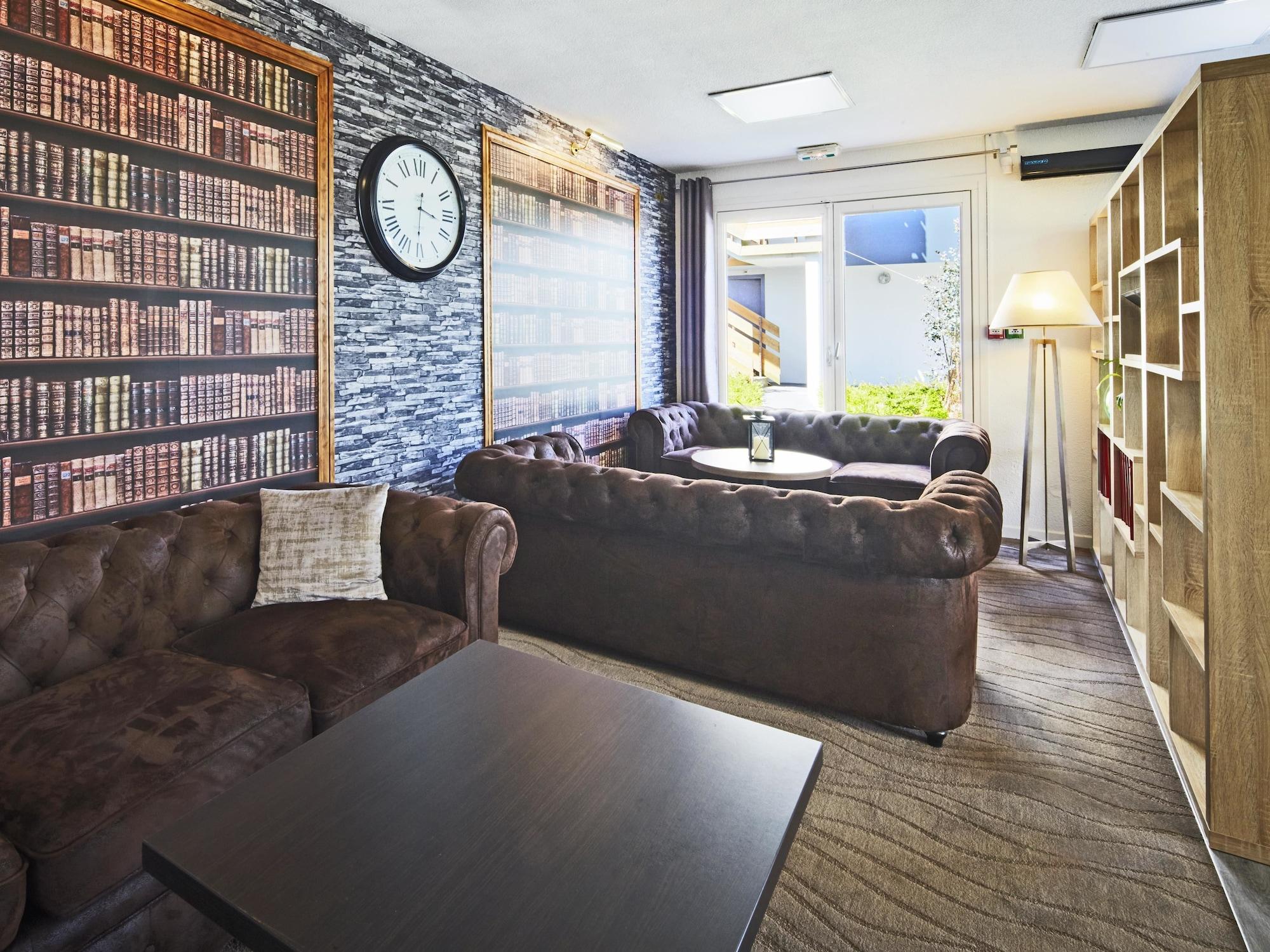 Vista Lobby Kyriad Lisieux